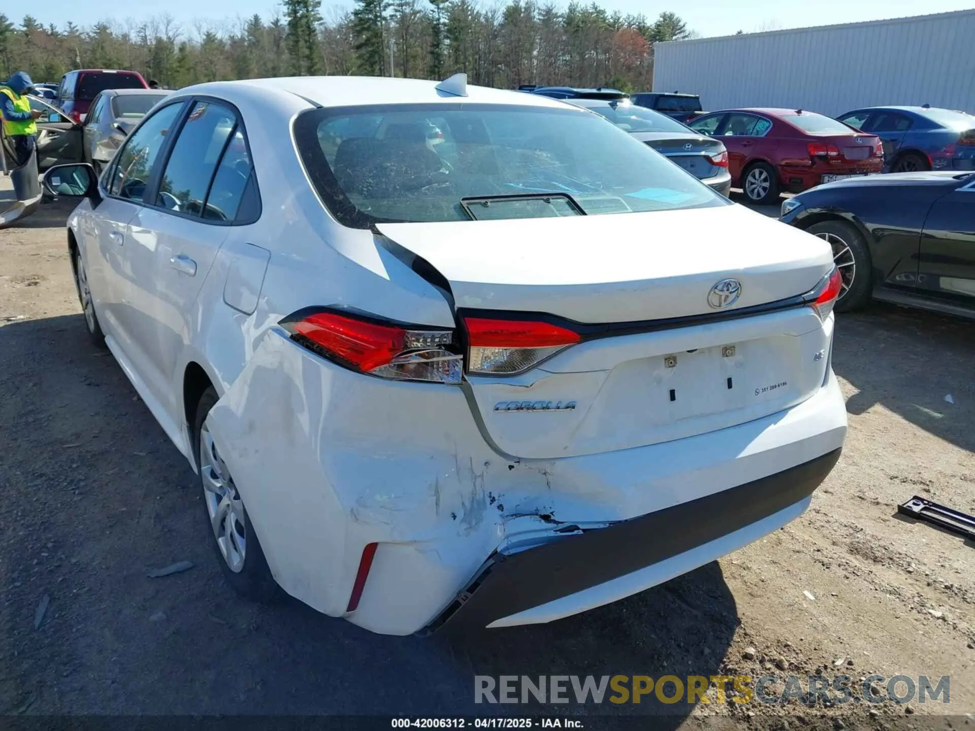 6 Photograph of a damaged car 5YFEPMAE0NP340815 TOYOTA COROLLA 2022