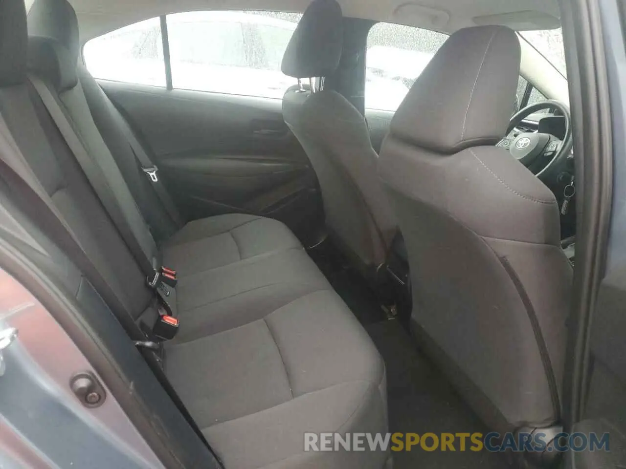 10 Photograph of a damaged car 5YFEPMAE0NP350678 TOYOTA COROLLA 2022