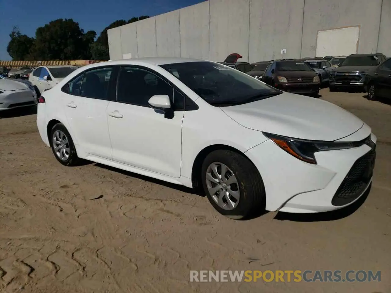 4 Photograph of a damaged car 5YFEPMAE0NP355038 TOYOTA COROLLA 2022