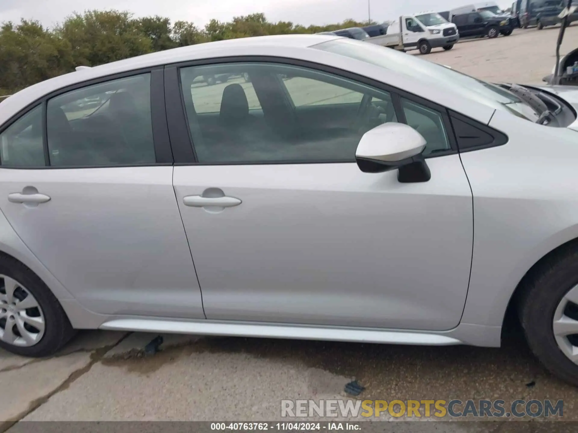 13 Photograph of a damaged car 5YFEPMAE0NP357646 TOYOTA COROLLA 2022