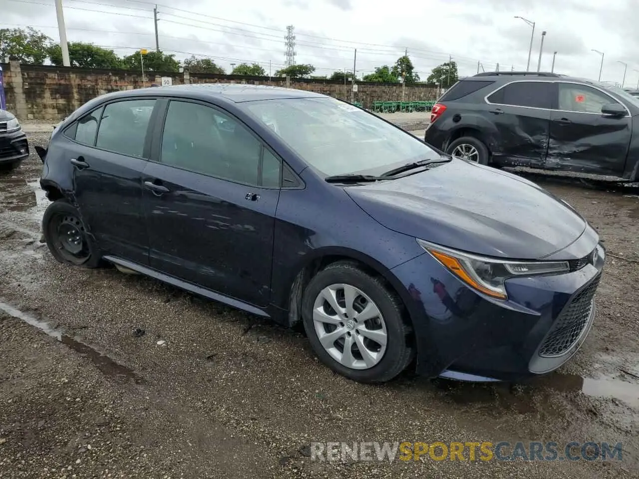 4 Photograph of a damaged car 5YFEPMAE0NP358389 TOYOTA COROLLA 2022
