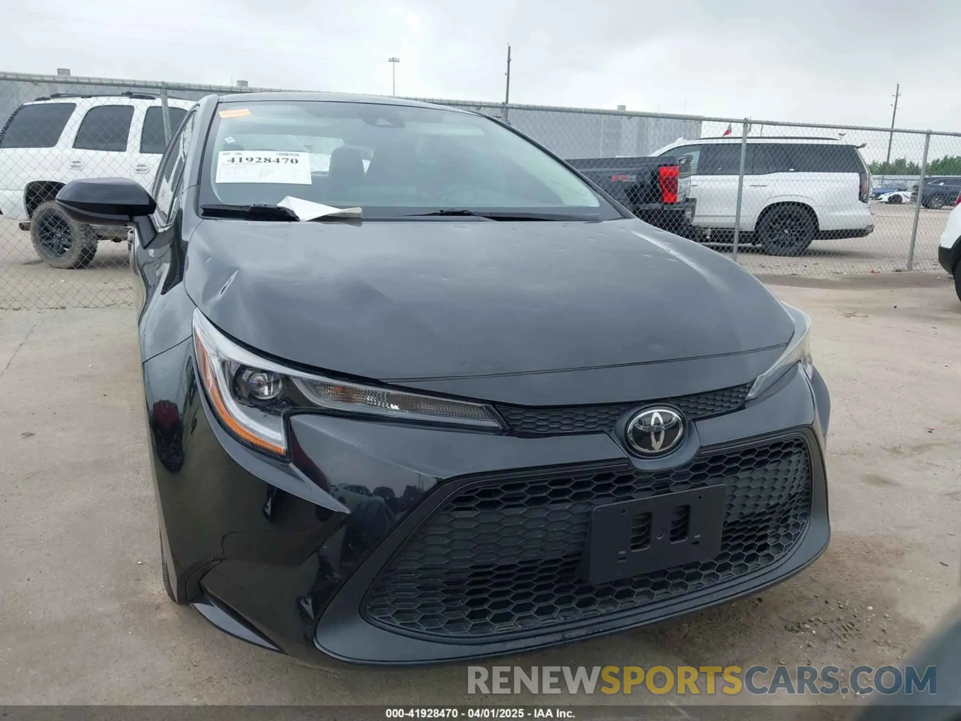 12 Photograph of a damaged car 5YFEPMAE0NP369893 TOYOTA COROLLA 2022