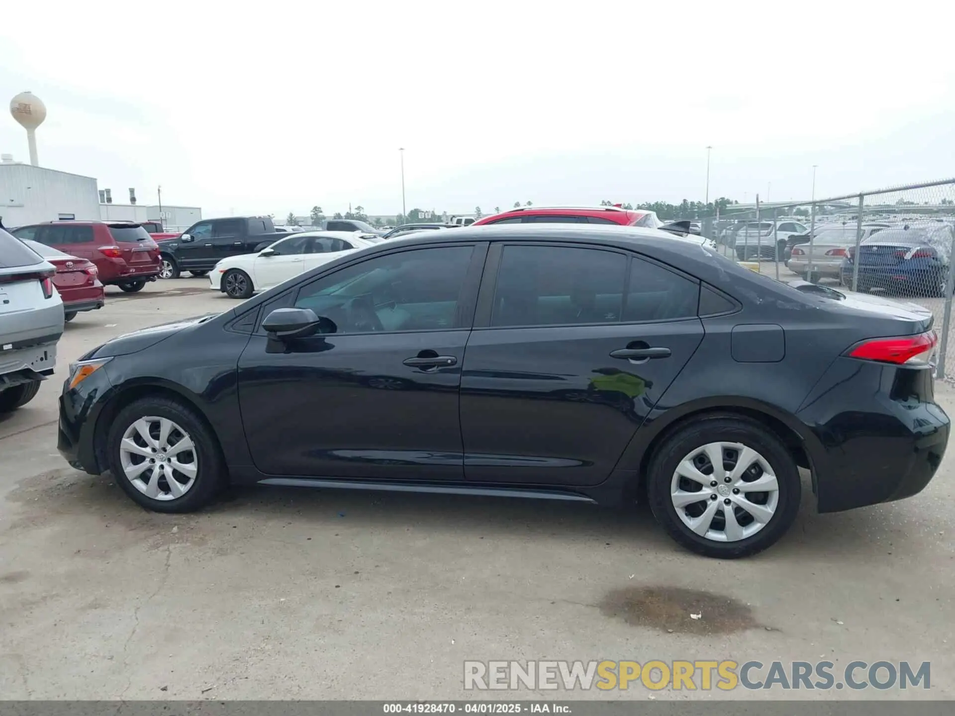 14 Photograph of a damaged car 5YFEPMAE0NP369893 TOYOTA COROLLA 2022