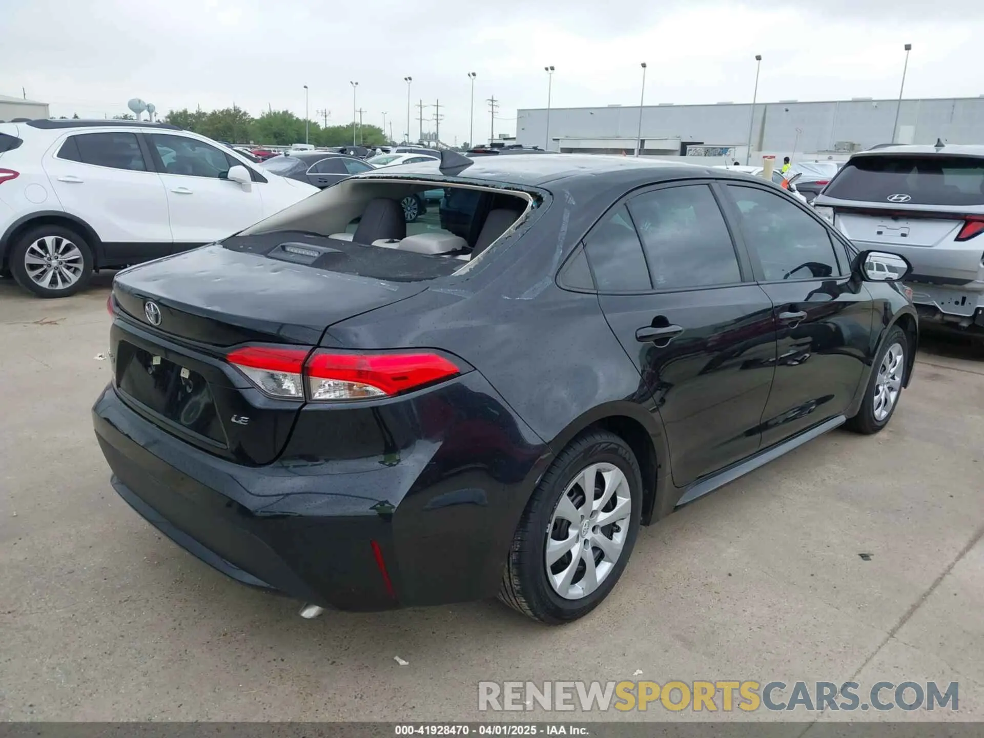 4 Photograph of a damaged car 5YFEPMAE0NP369893 TOYOTA COROLLA 2022