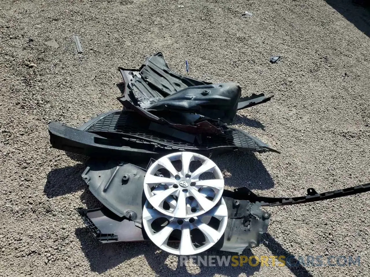 12 Photograph of a damaged car 5YFEPMAE0NP381915 TOYOTA COROLLA 2022