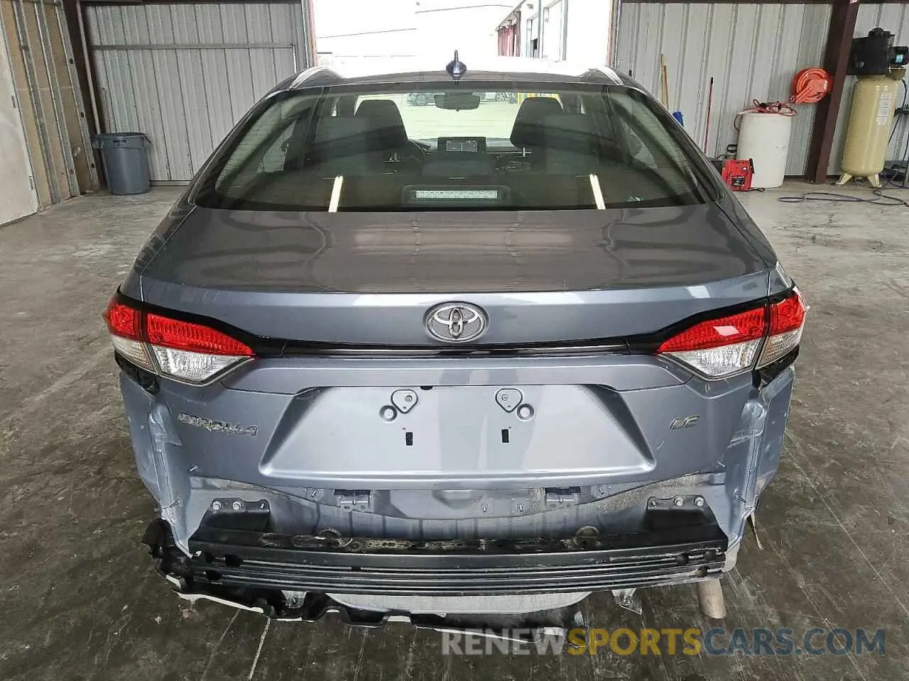 6 Photograph of a damaged car 5YFEPMAE0NP385513 TOYOTA COROLLA 2022
