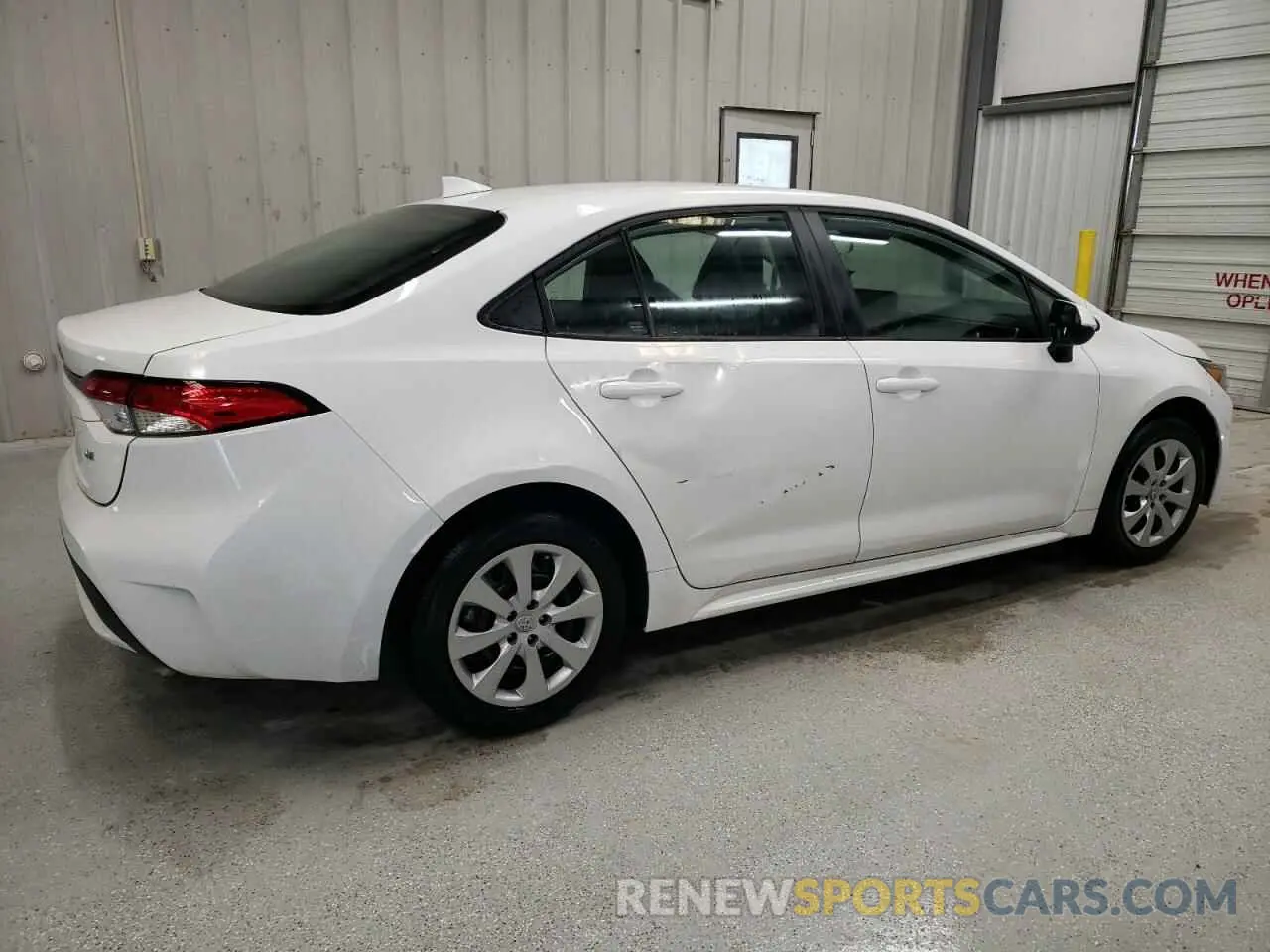 3 Photograph of a damaged car 5YFEPMAE0NP390792 TOYOTA COROLLA 2022