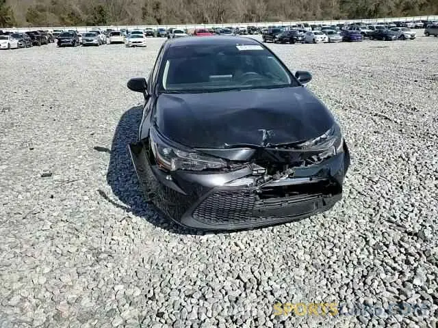 11 Photograph of a damaged car 5YFEPMAE0NP391988 TOYOTA COROLLA 2022
