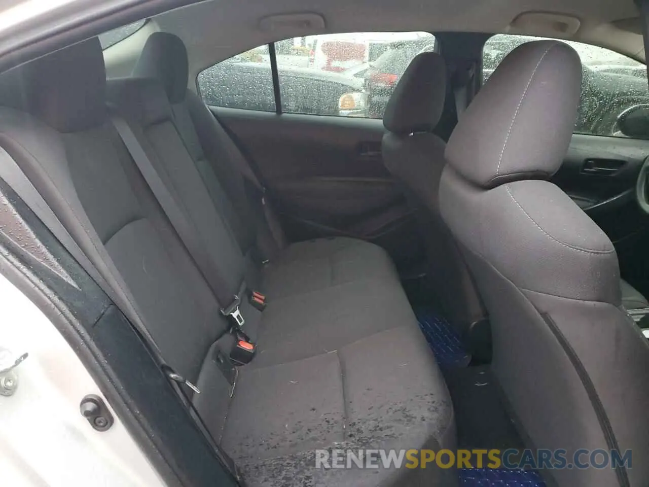 10 Photograph of a damaged car 5YFEPMAE1NP271567 TOYOTA COROLLA 2022