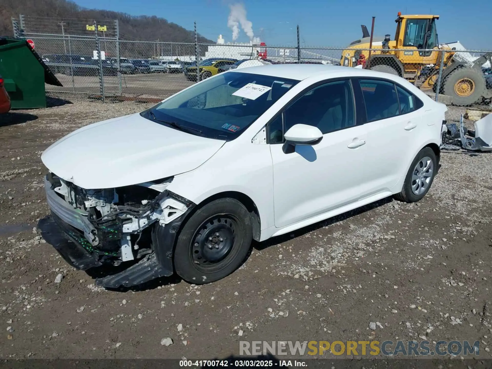 2 Photograph of a damaged car 5YFEPMAE1NP271925 TOYOTA COROLLA 2022