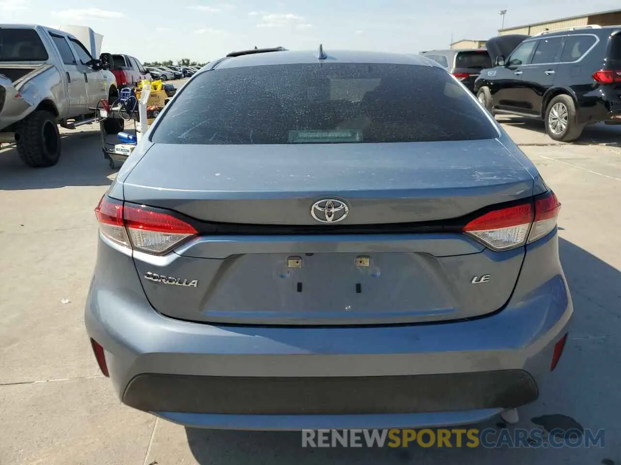 6 Photograph of a damaged car 5YFEPMAE1NP272136 TOYOTA COROLLA 2022