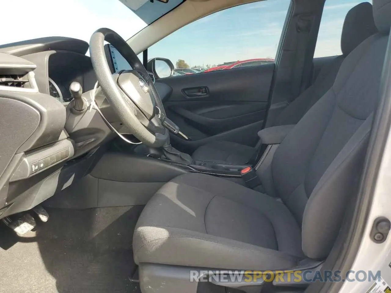 7 Photograph of a damaged car 5YFEPMAE1NP284304 TOYOTA COROLLA 2022