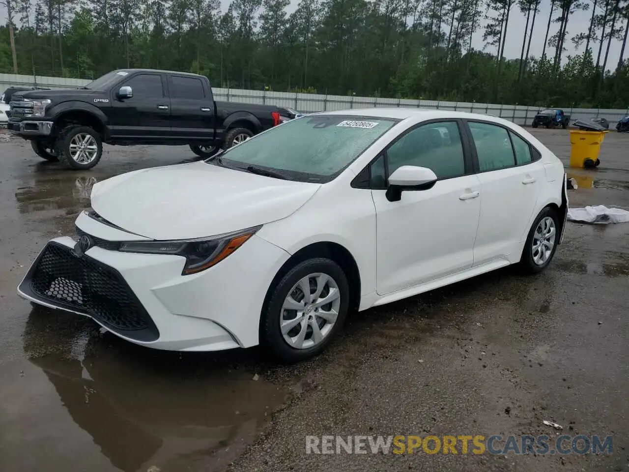 1 Photograph of a damaged car 5YFEPMAE1NP286232 TOYOTA COROLLA 2022