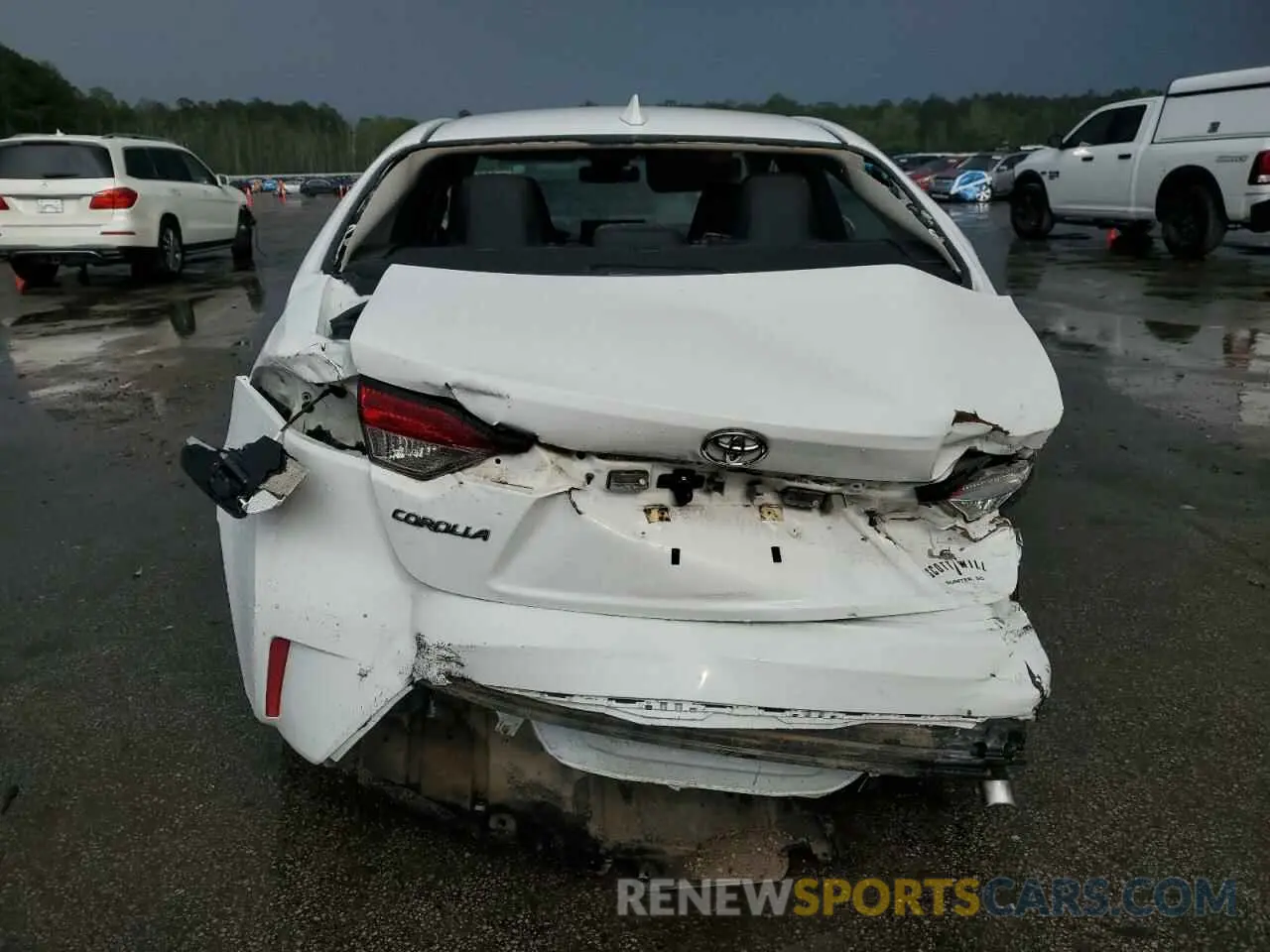 6 Photograph of a damaged car 5YFEPMAE1NP286232 TOYOTA COROLLA 2022