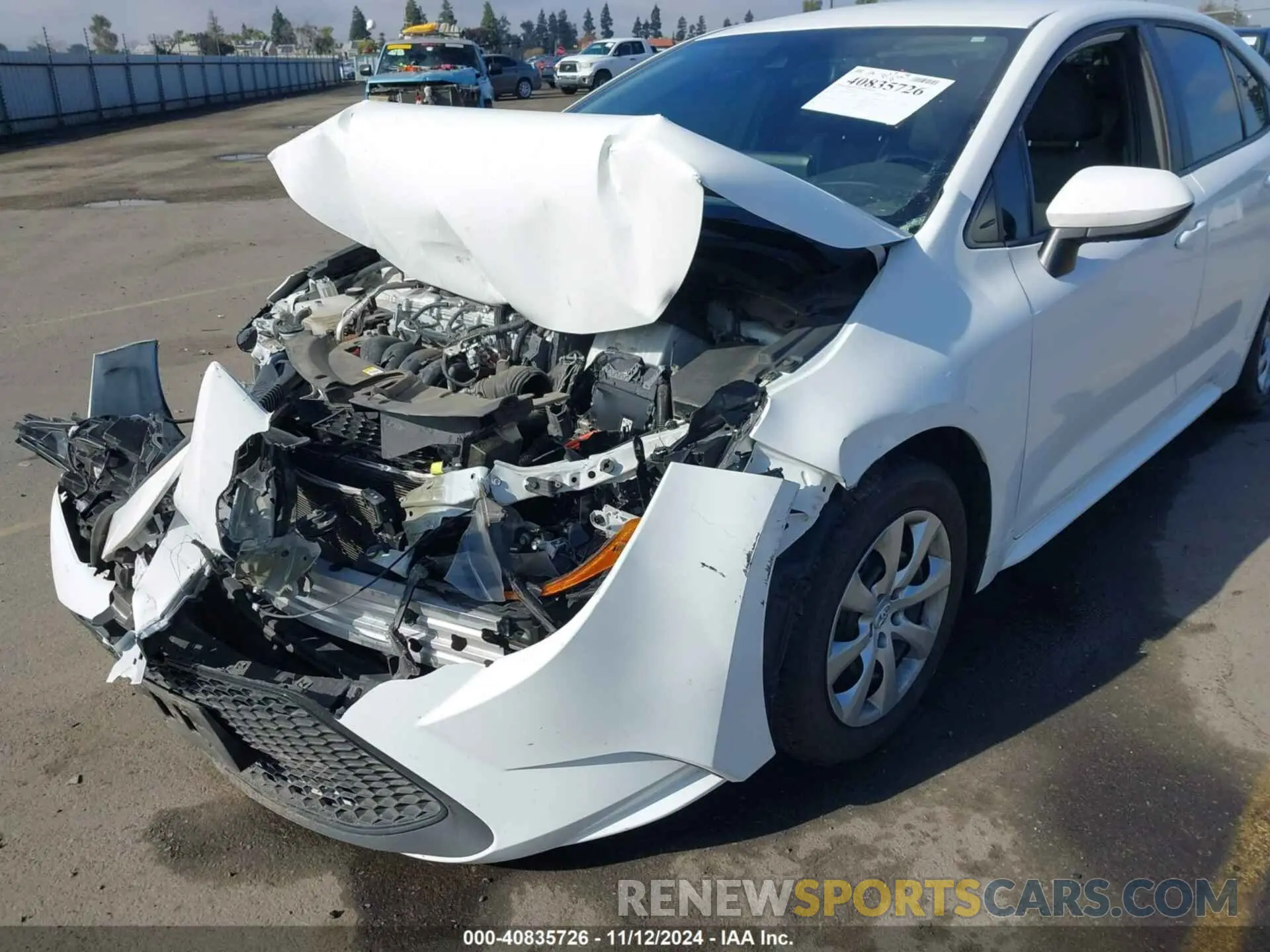 17 Photograph of a damaged car 5YFEPMAE1NP292919 TOYOTA COROLLA 2022