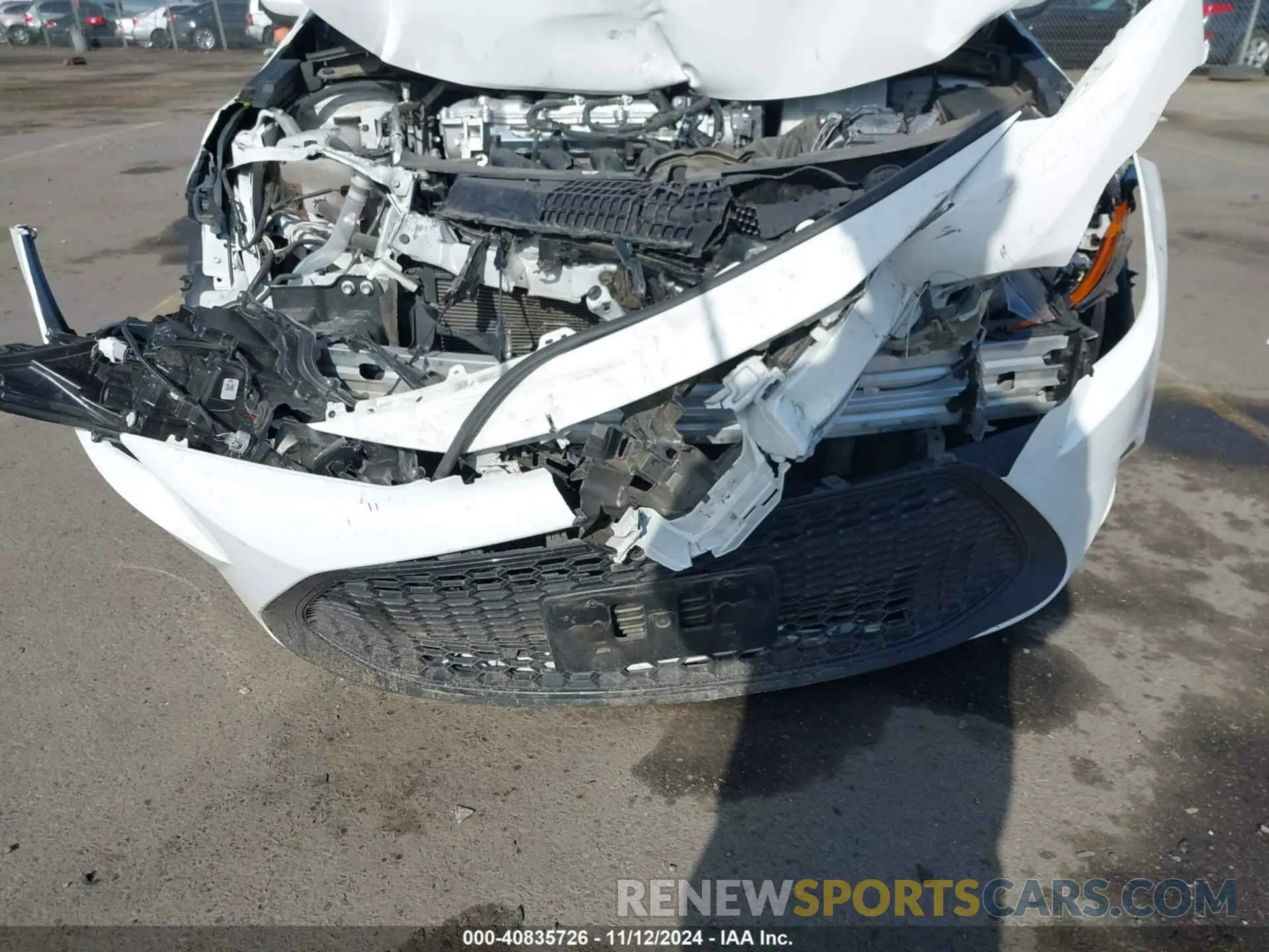 18 Photograph of a damaged car 5YFEPMAE1NP292919 TOYOTA COROLLA 2022