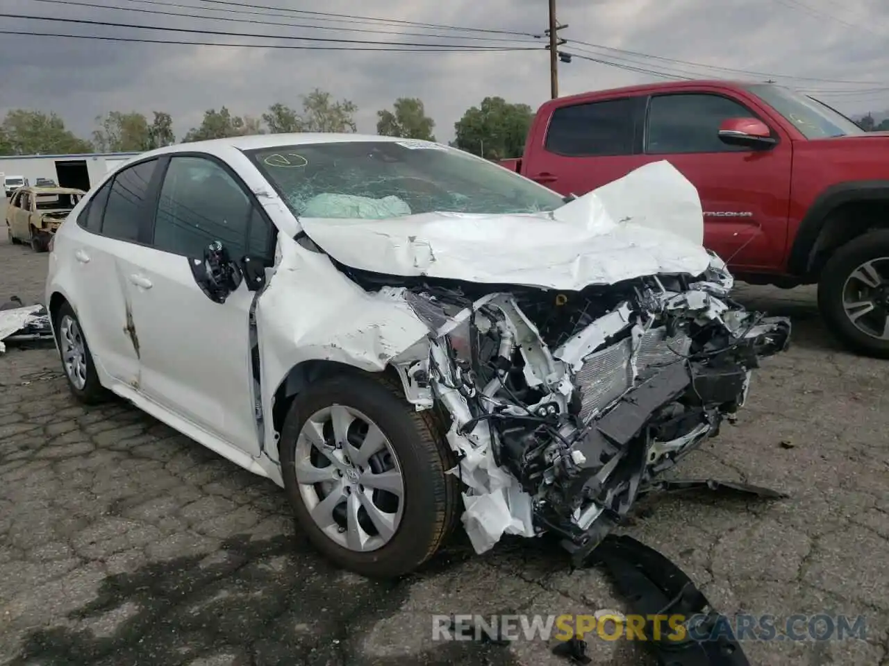 1 Photograph of a damaged car 5YFEPMAE1NP296498 TOYOTA COROLLA 2022