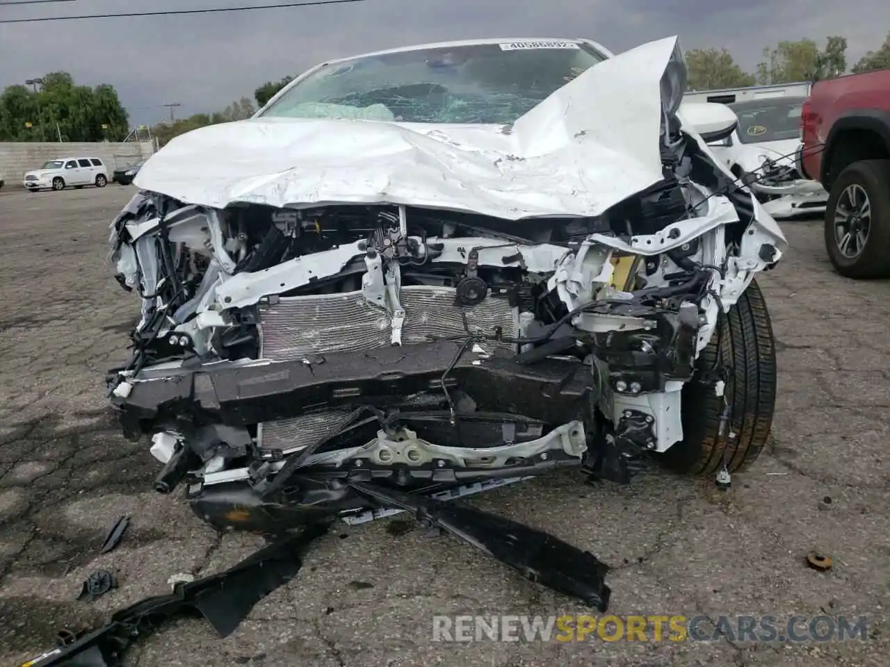 9 Photograph of a damaged car 5YFEPMAE1NP296498 TOYOTA COROLLA 2022