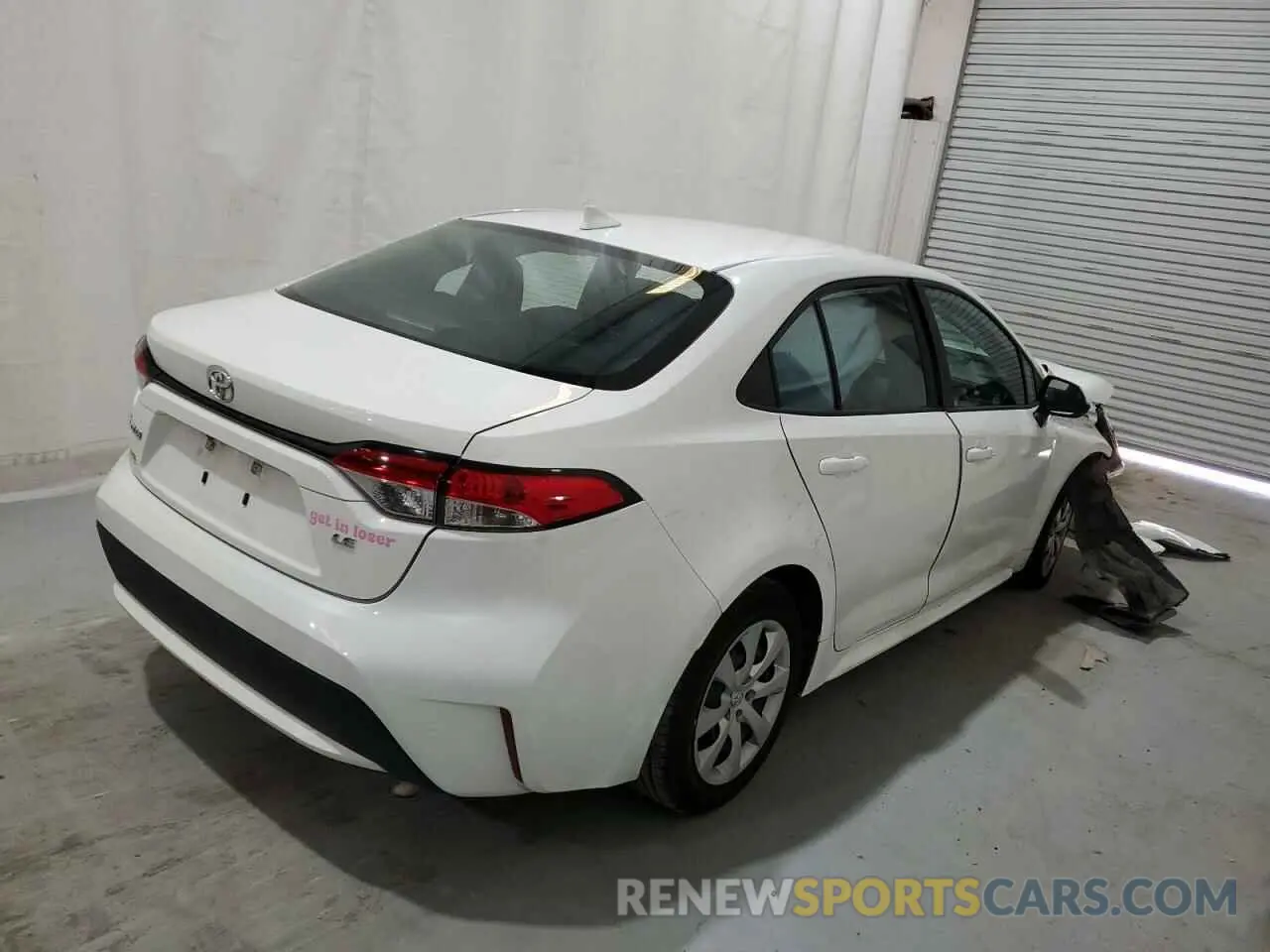 3 Photograph of a damaged car 5YFEPMAE1NP296811 TOYOTA COROLLA 2022