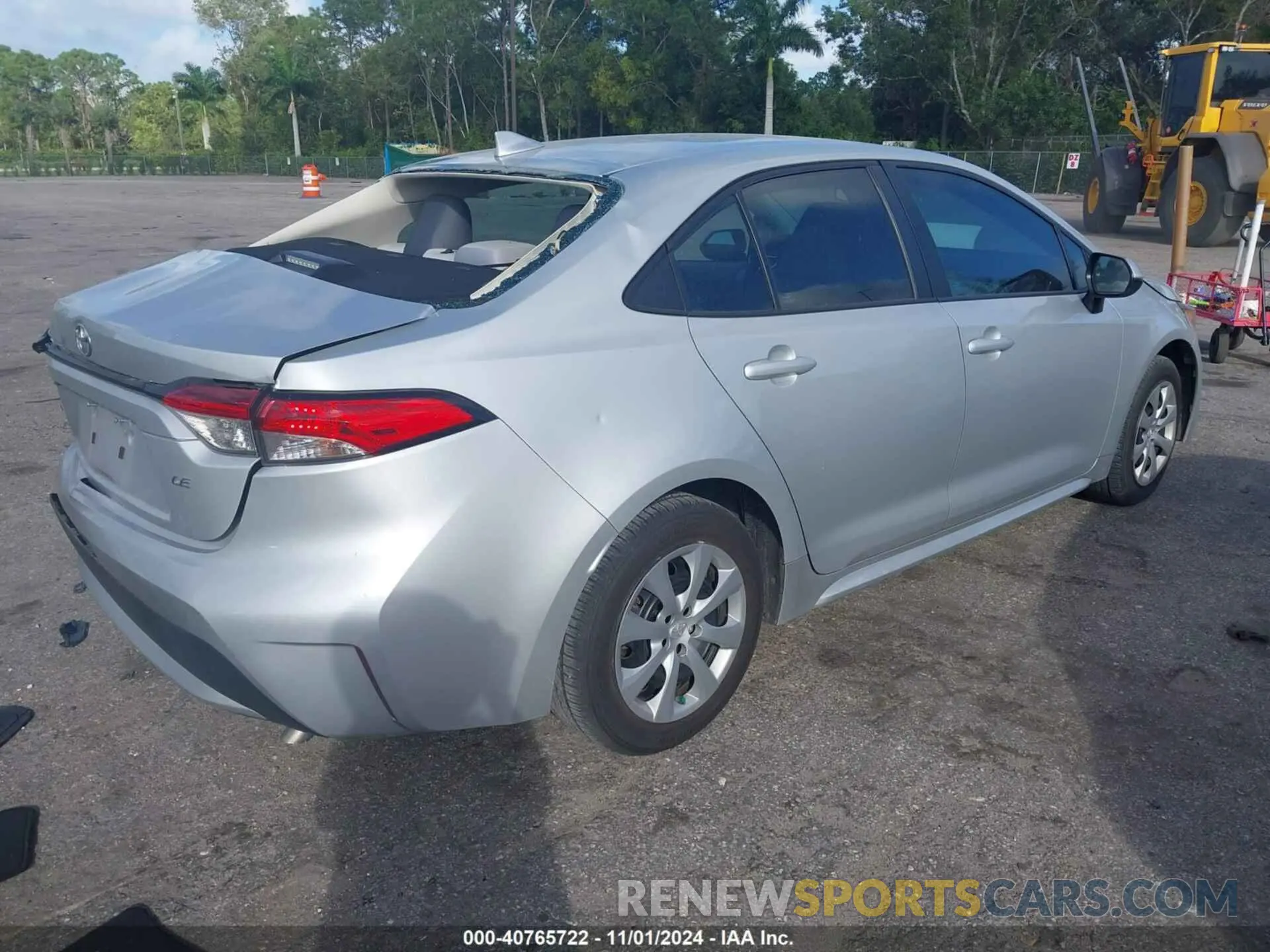 4 Photograph of a damaged car 5YFEPMAE1NP298414 TOYOTA COROLLA 2022