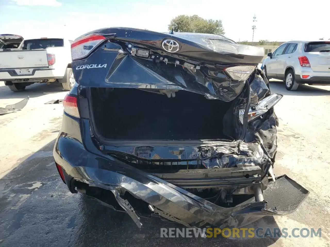 6 Photograph of a damaged car 5YFEPMAE1NP303417 TOYOTA COROLLA 2022