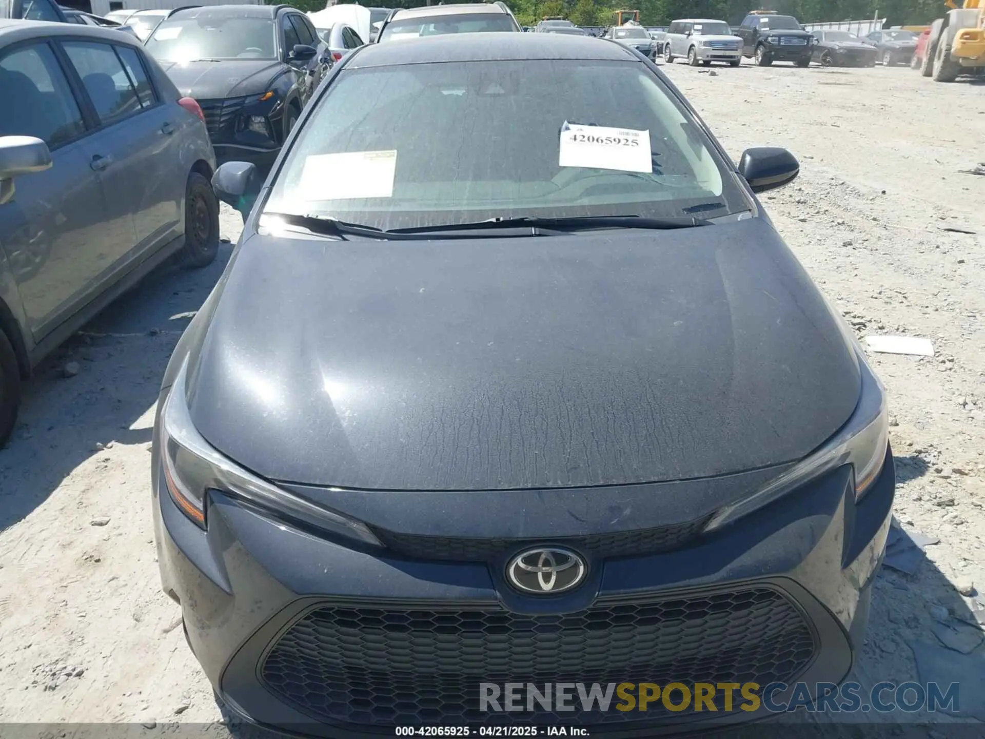 12 Photograph of a damaged car 5YFEPMAE1NP312506 TOYOTA COROLLA 2022