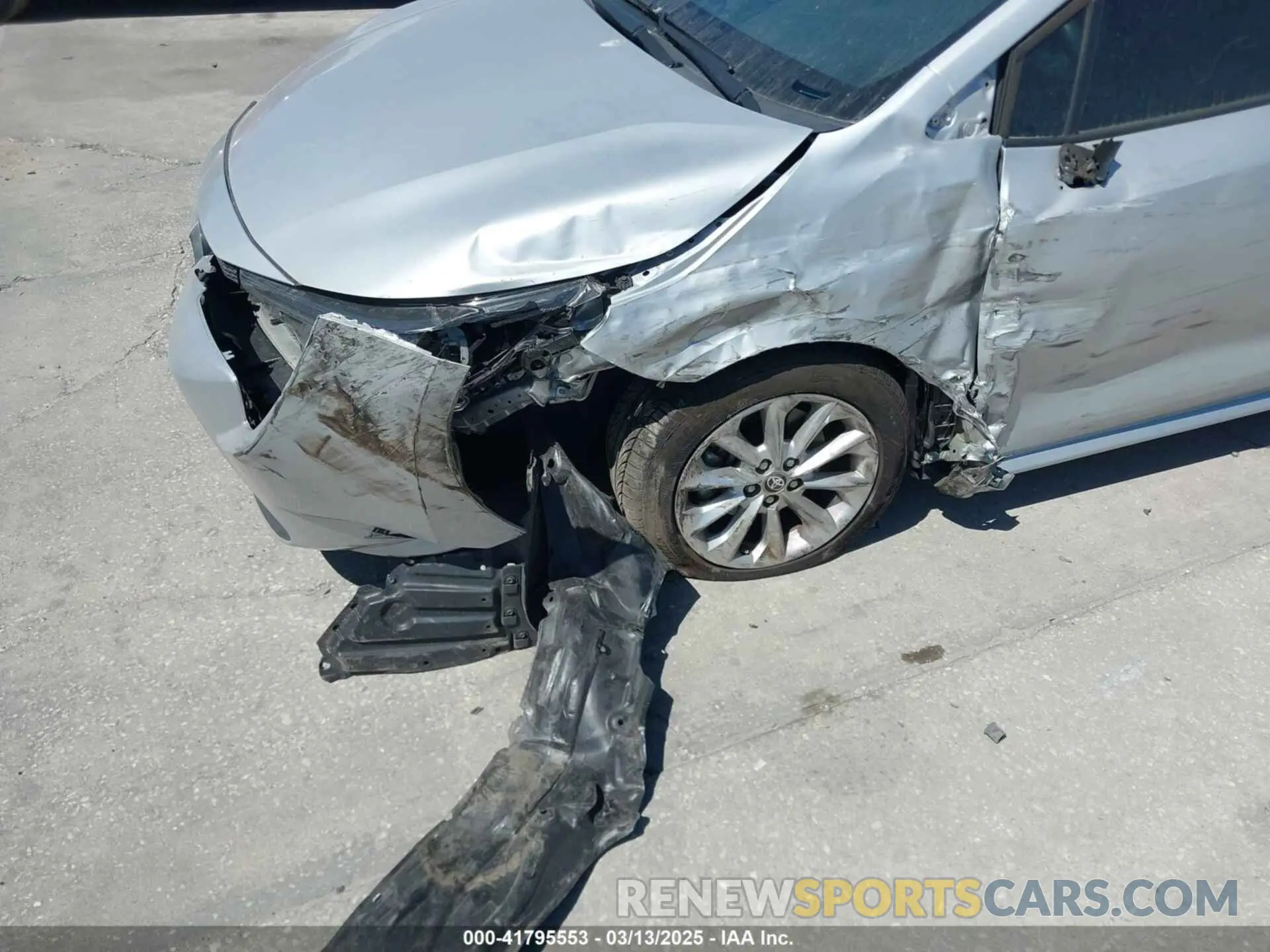 6 Photograph of a damaged car 5YFEPMAE1NP314241 TOYOTA COROLLA 2022