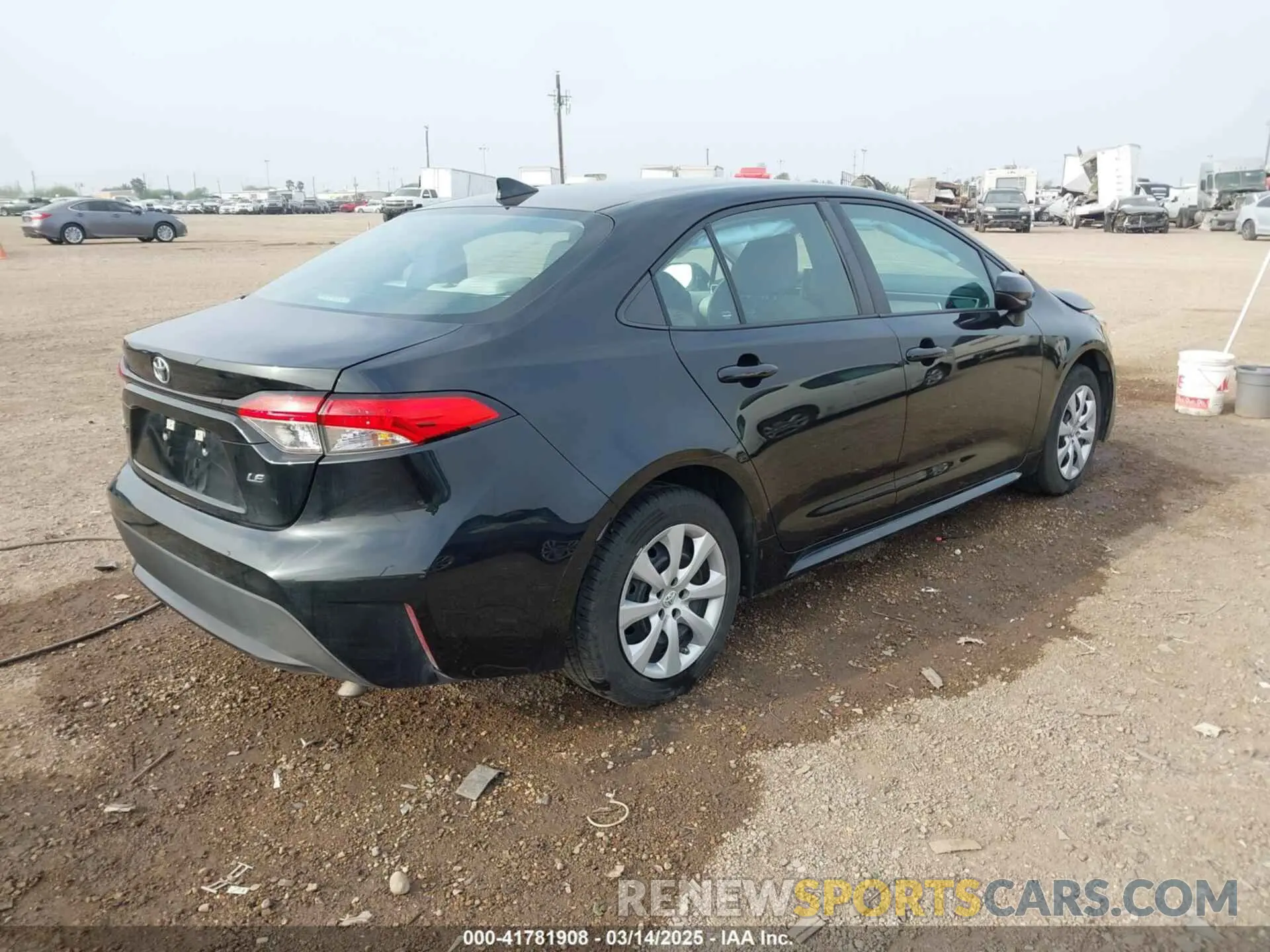4 Photograph of a damaged car 5YFEPMAE1NP321920 TOYOTA COROLLA 2022