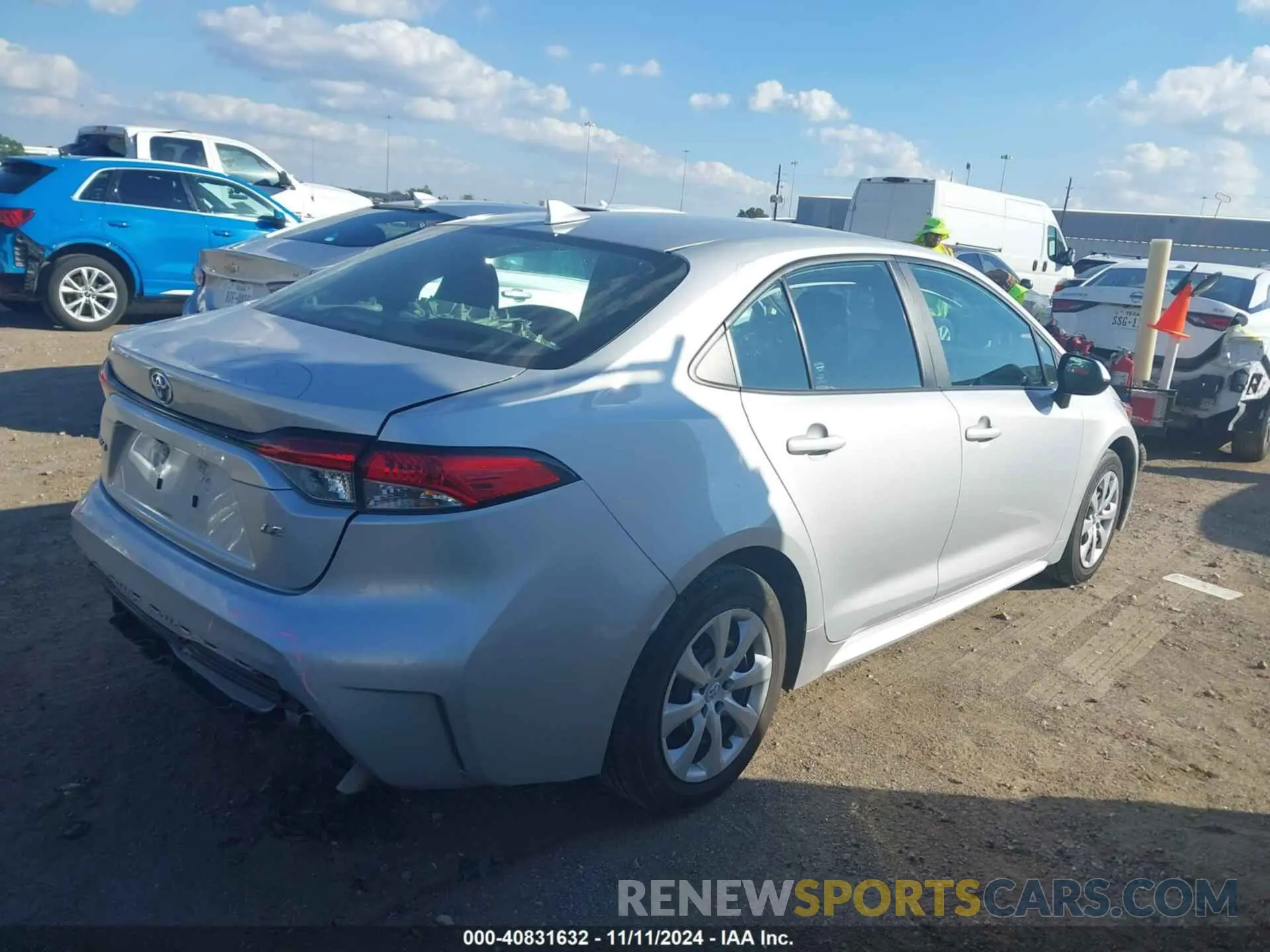 4 Photograph of a damaged car 5YFEPMAE1NP326034 TOYOTA COROLLA 2022