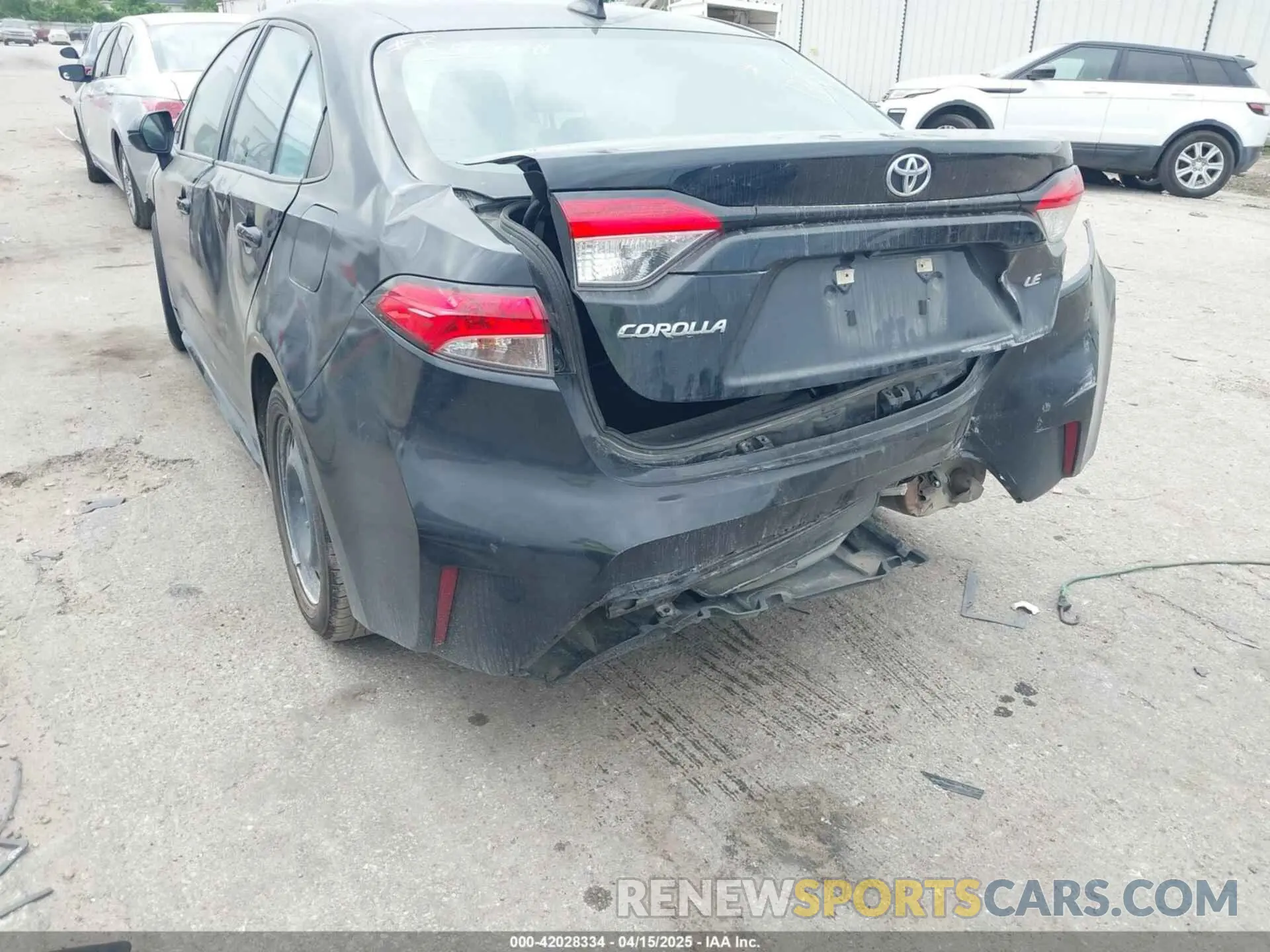 3 Photograph of a damaged car 5YFEPMAE1NP331332 TOYOTA COROLLA 2022