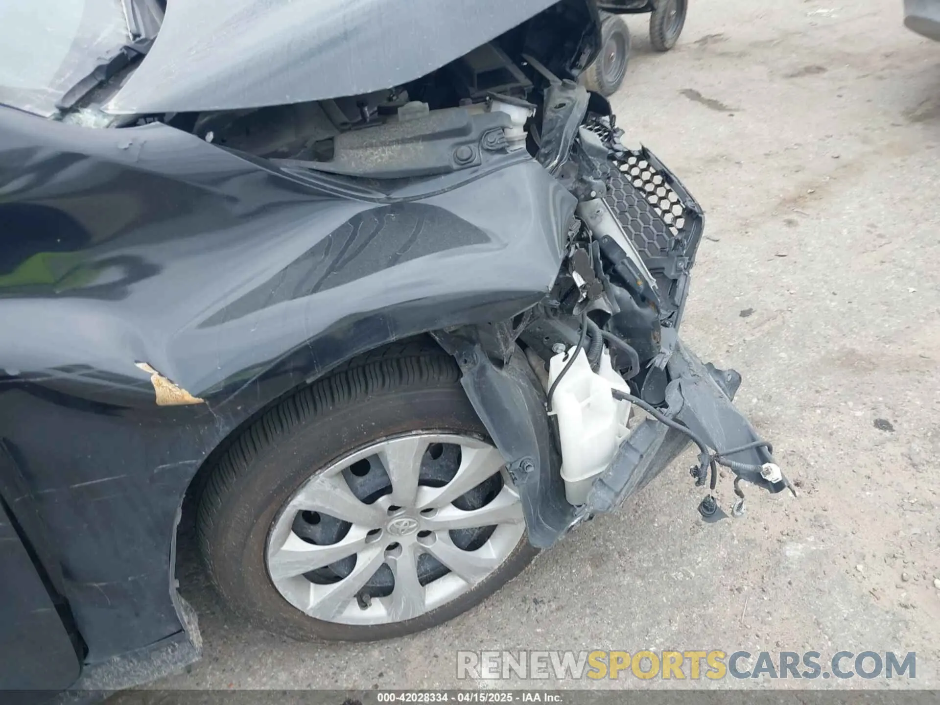 6 Photograph of a damaged car 5YFEPMAE1NP331332 TOYOTA COROLLA 2022