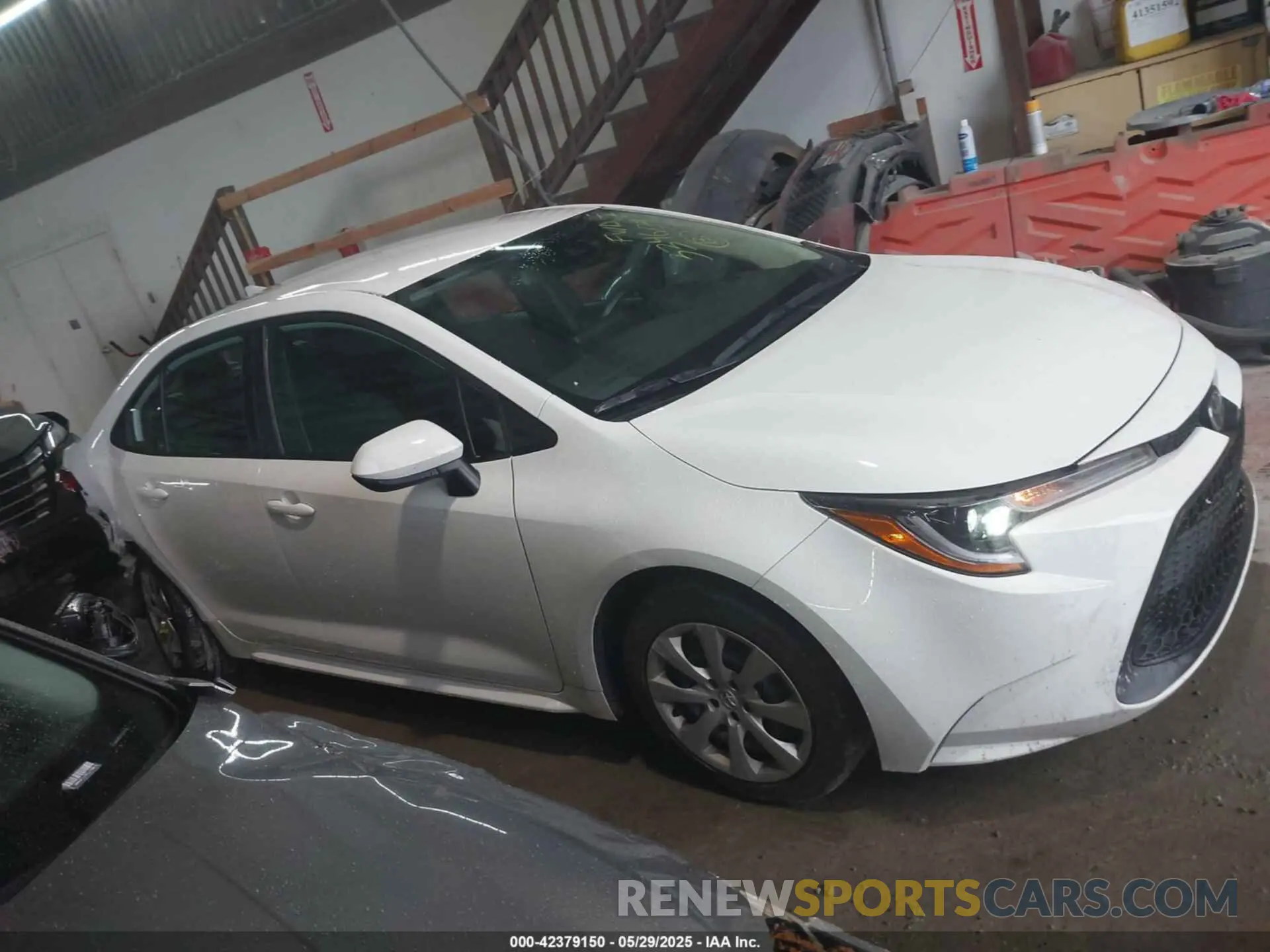 13 Photograph of a damaged car 5YFEPMAE1NP334604 TOYOTA COROLLA 2022