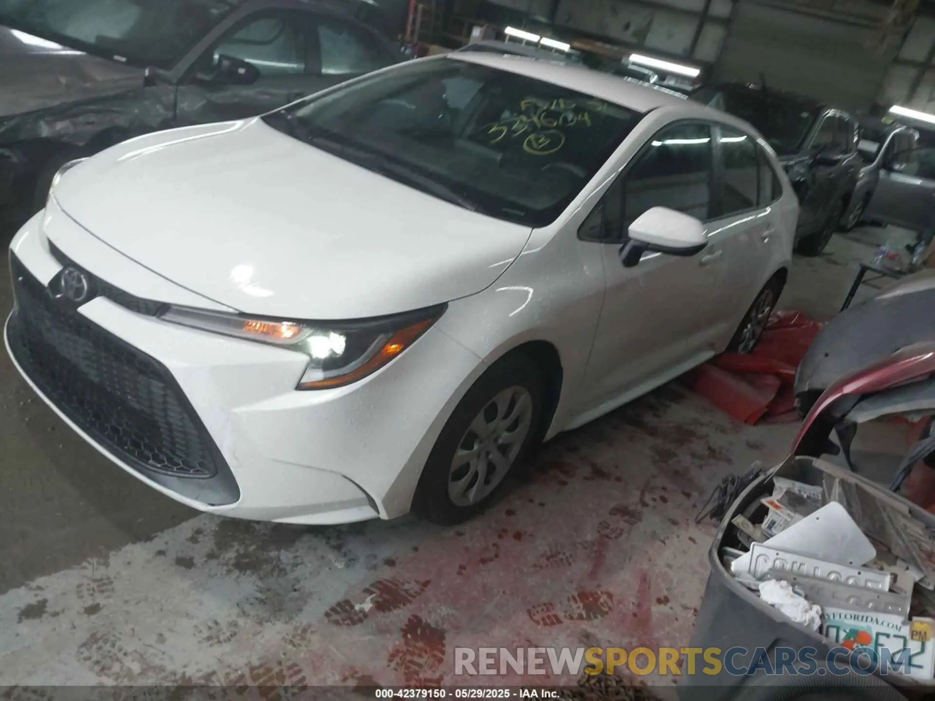 2 Photograph of a damaged car 5YFEPMAE1NP334604 TOYOTA COROLLA 2022