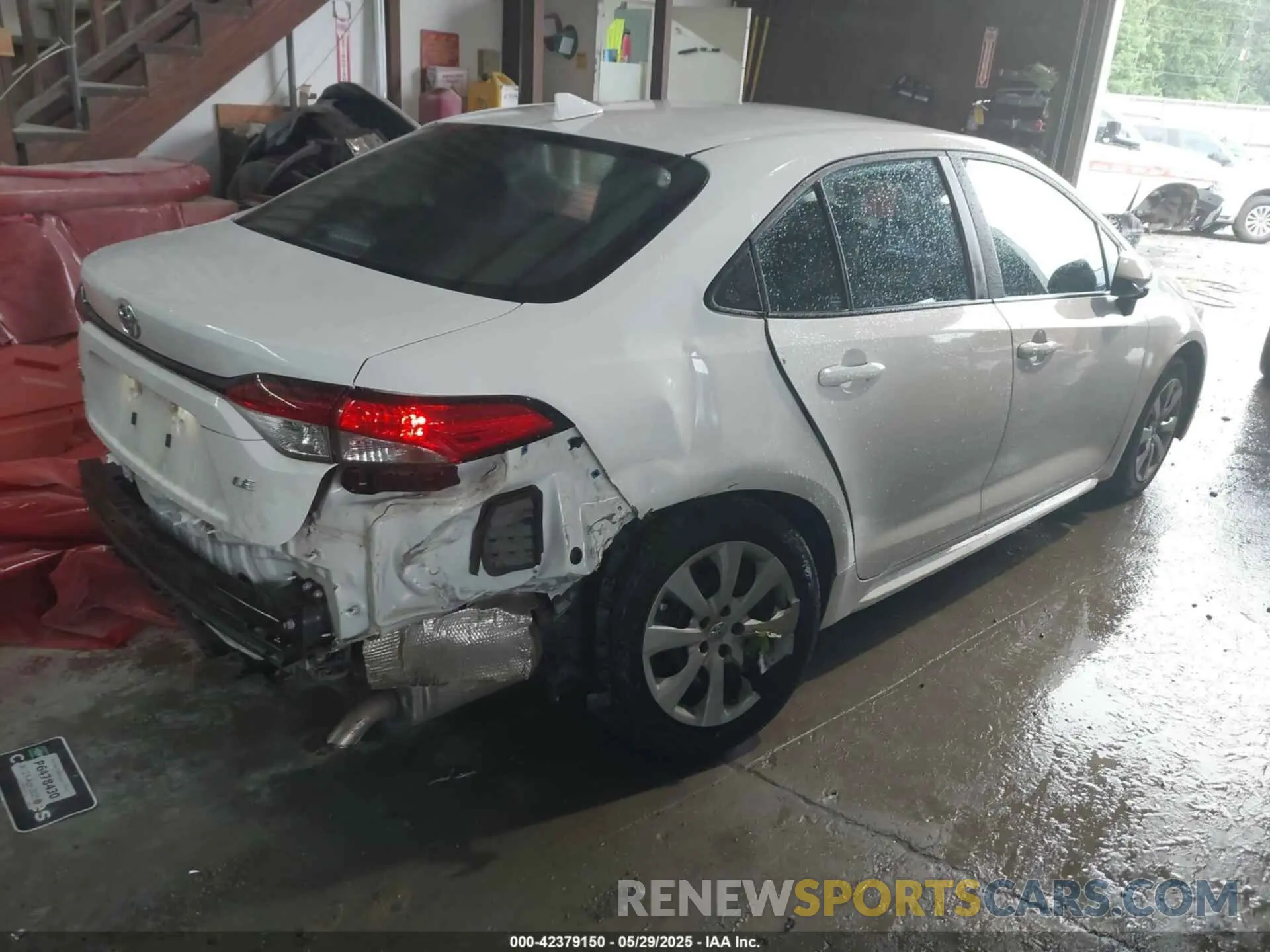 4 Photograph of a damaged car 5YFEPMAE1NP334604 TOYOTA COROLLA 2022