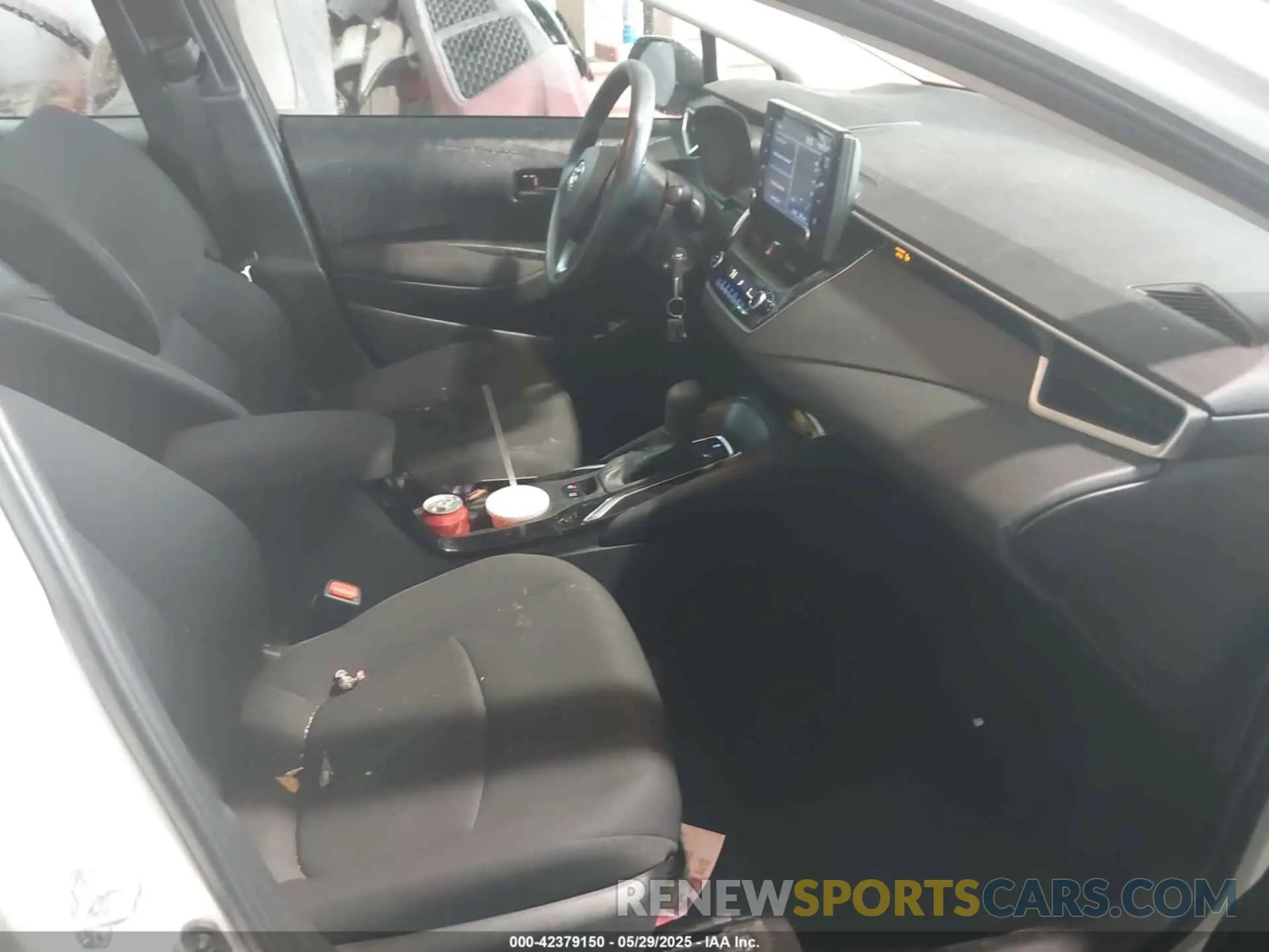 5 Photograph of a damaged car 5YFEPMAE1NP334604 TOYOTA COROLLA 2022