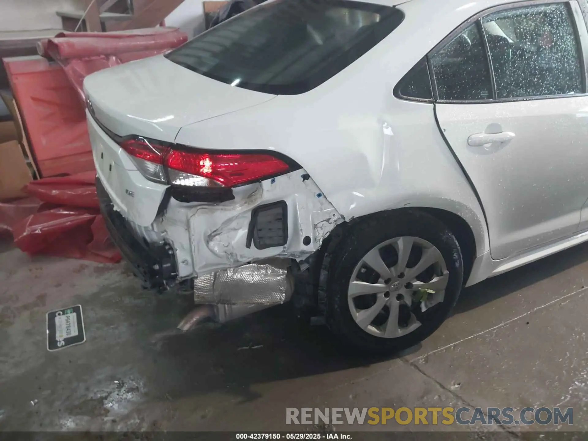 6 Photograph of a damaged car 5YFEPMAE1NP334604 TOYOTA COROLLA 2022