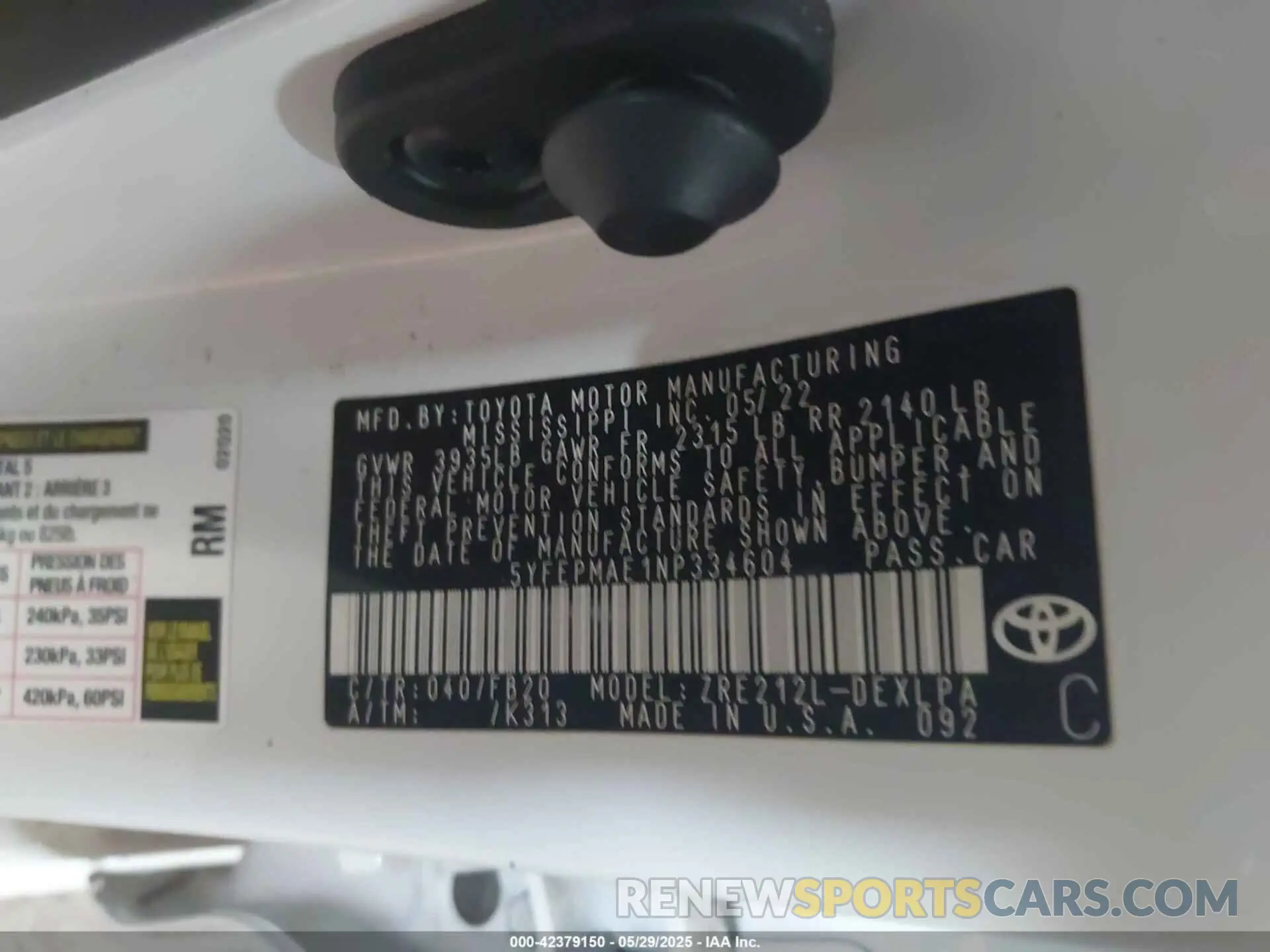 9 Photograph of a damaged car 5YFEPMAE1NP334604 TOYOTA COROLLA 2022