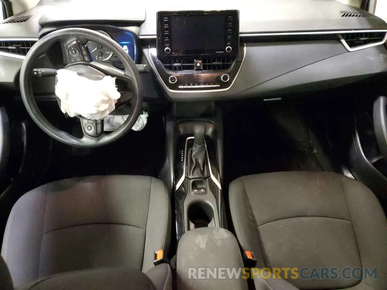 8 Photograph of a damaged car 5YFEPMAE1NP339575 TOYOTA COROLLA 2022