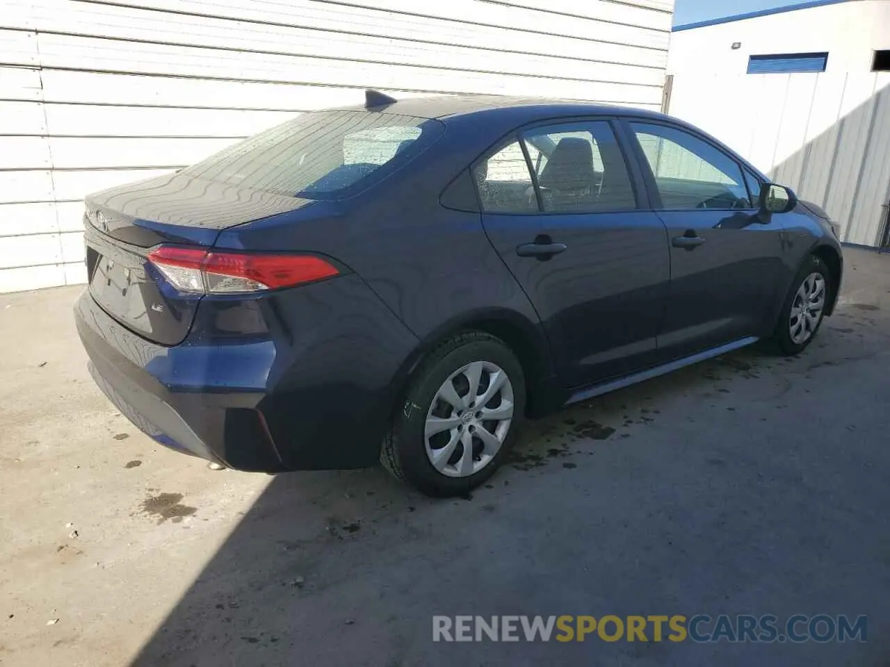 3 Photograph of a damaged car 5YFEPMAE1NP341066 TOYOTA COROLLA 2022