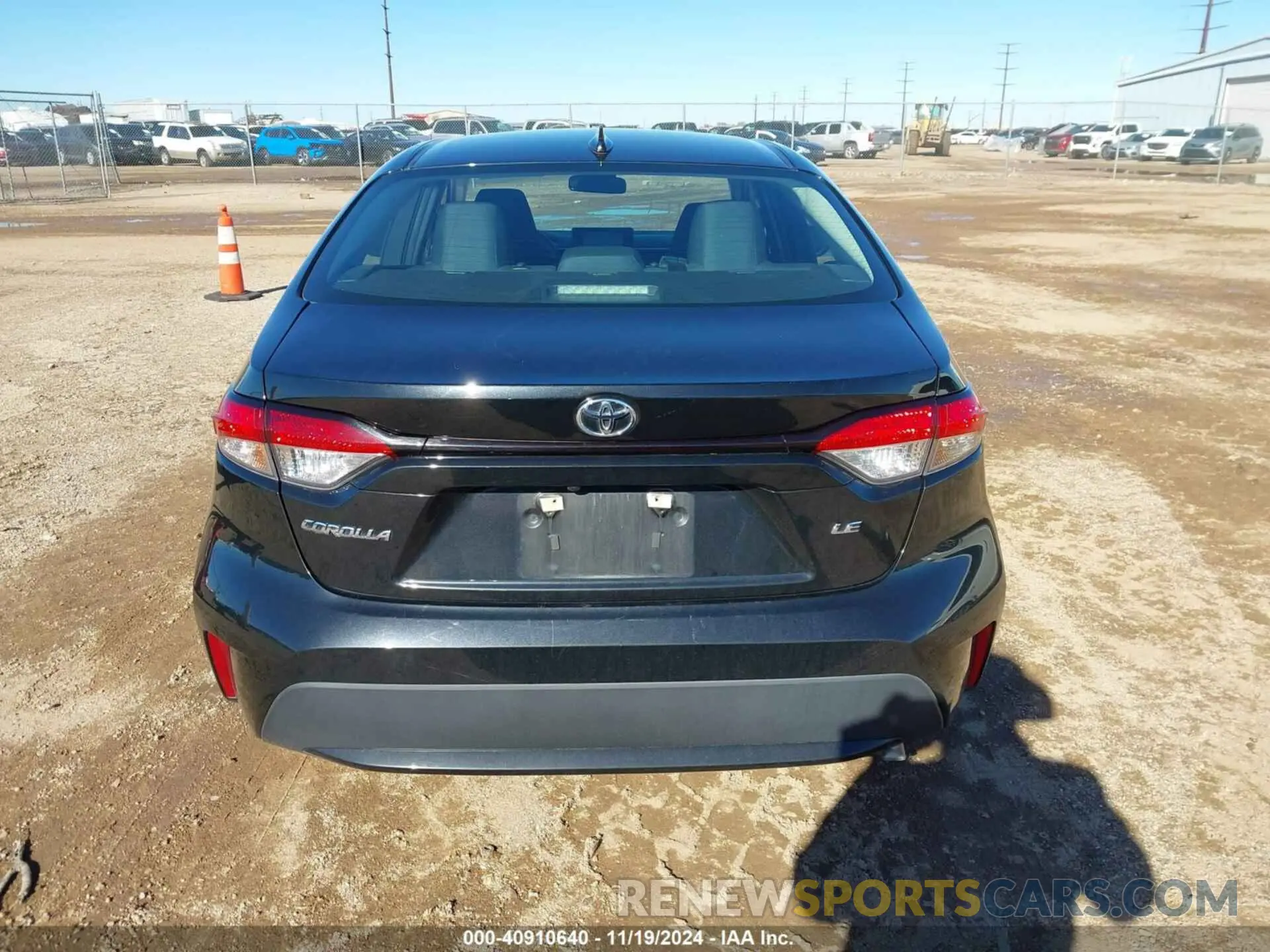 17 Photograph of a damaged car 5YFEPMAE1NP344419 TOYOTA COROLLA 2022