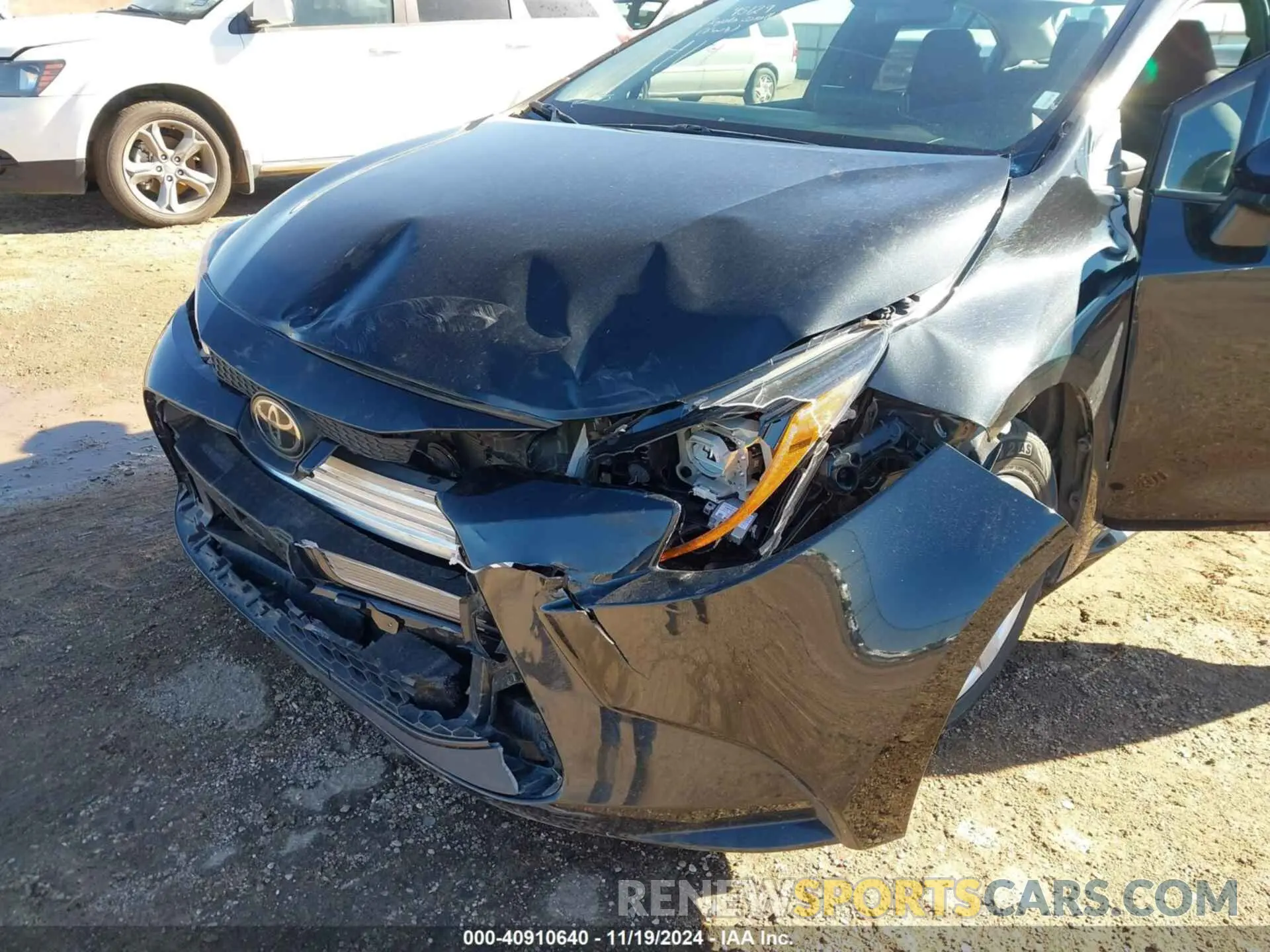 6 Photograph of a damaged car 5YFEPMAE1NP344419 TOYOTA COROLLA 2022