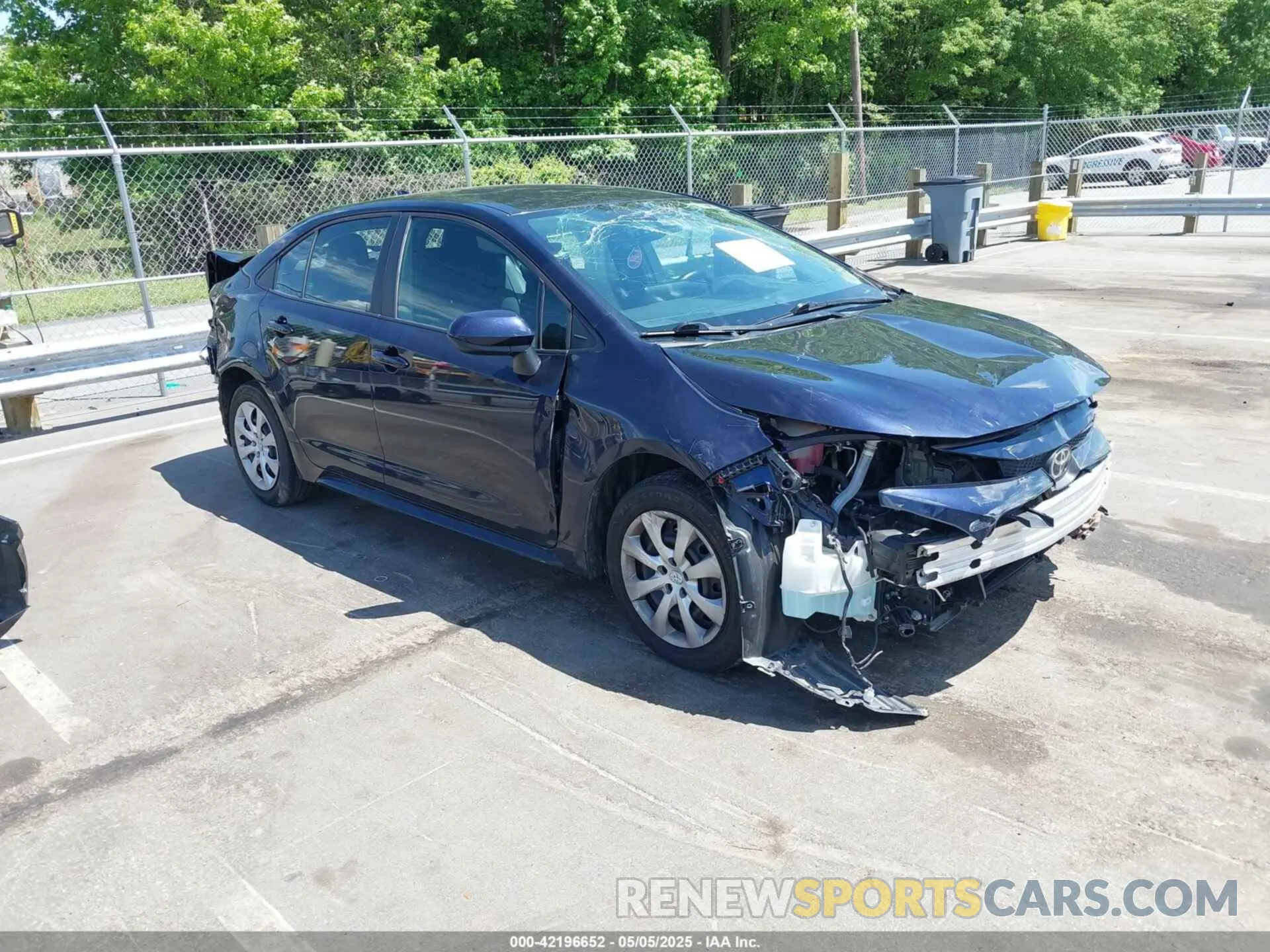 1 Photograph of a damaged car 5YFEPMAE1NP360040 TOYOTA COROLLA 2022