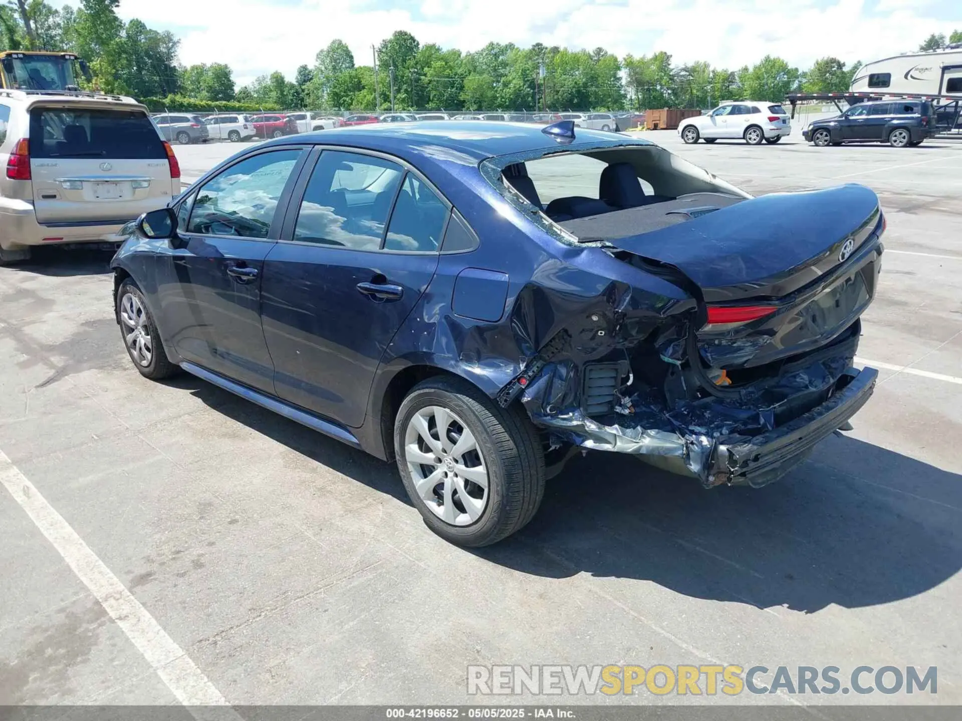 3 Photograph of a damaged car 5YFEPMAE1NP360040 TOYOTA COROLLA 2022