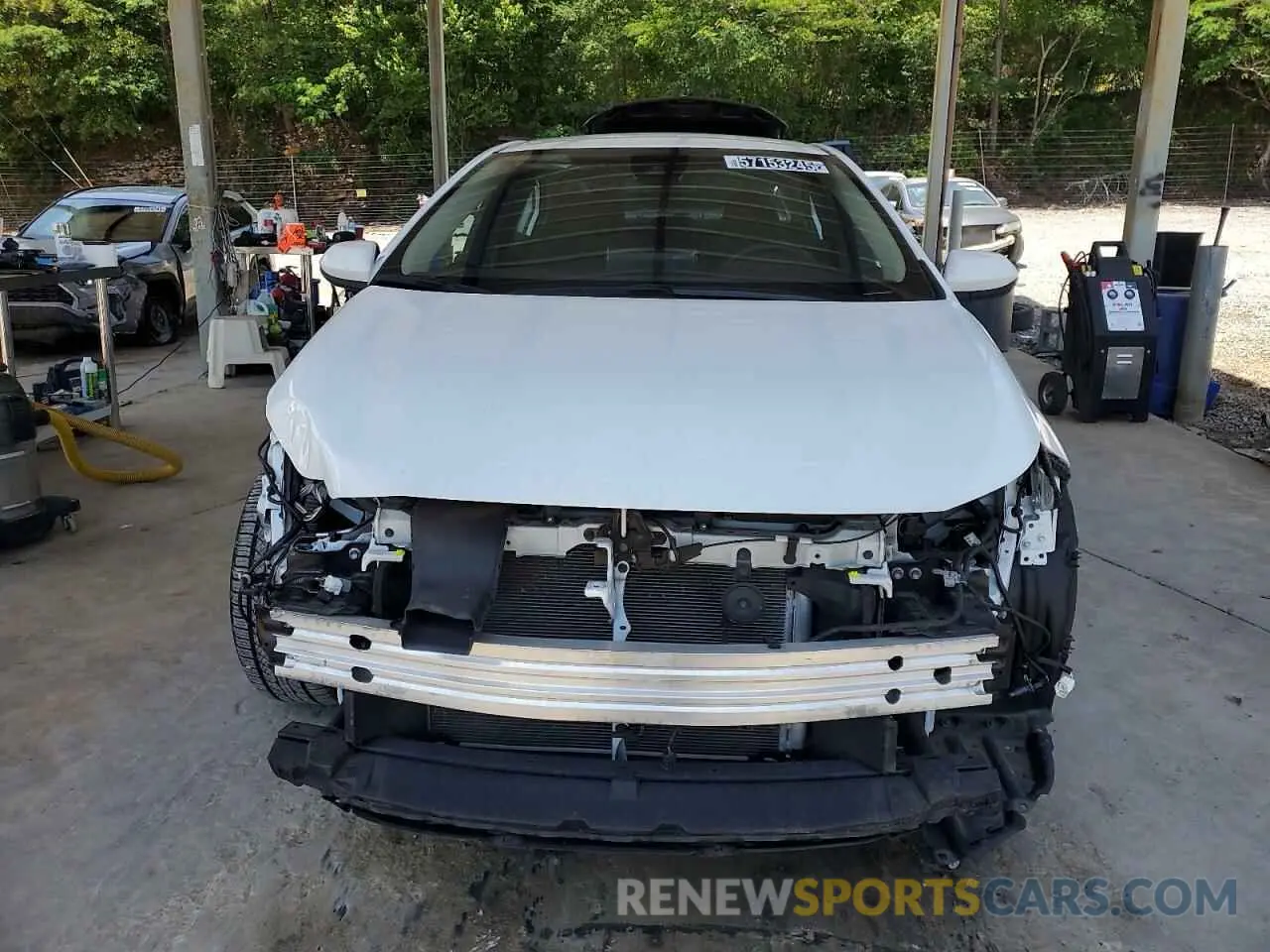 5 Photograph of a damaged car 5YFEPMAE1NP369403 TOYOTA COROLLA 2022