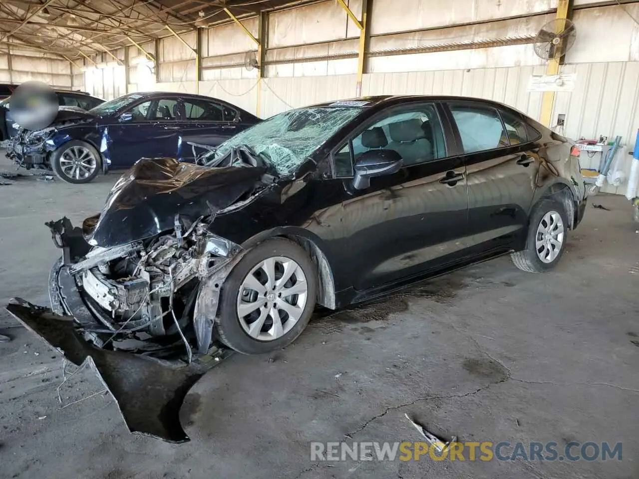 1 Photograph of a damaged car 5YFEPMAE1NP370129 TOYOTA COROLLA 2022