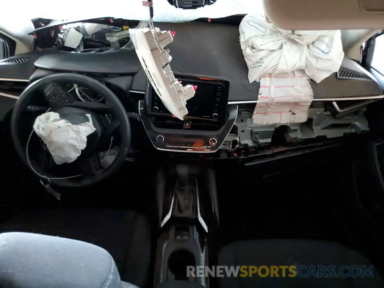 8 Photograph of a damaged car 5YFEPMAE1NP370129 TOYOTA COROLLA 2022