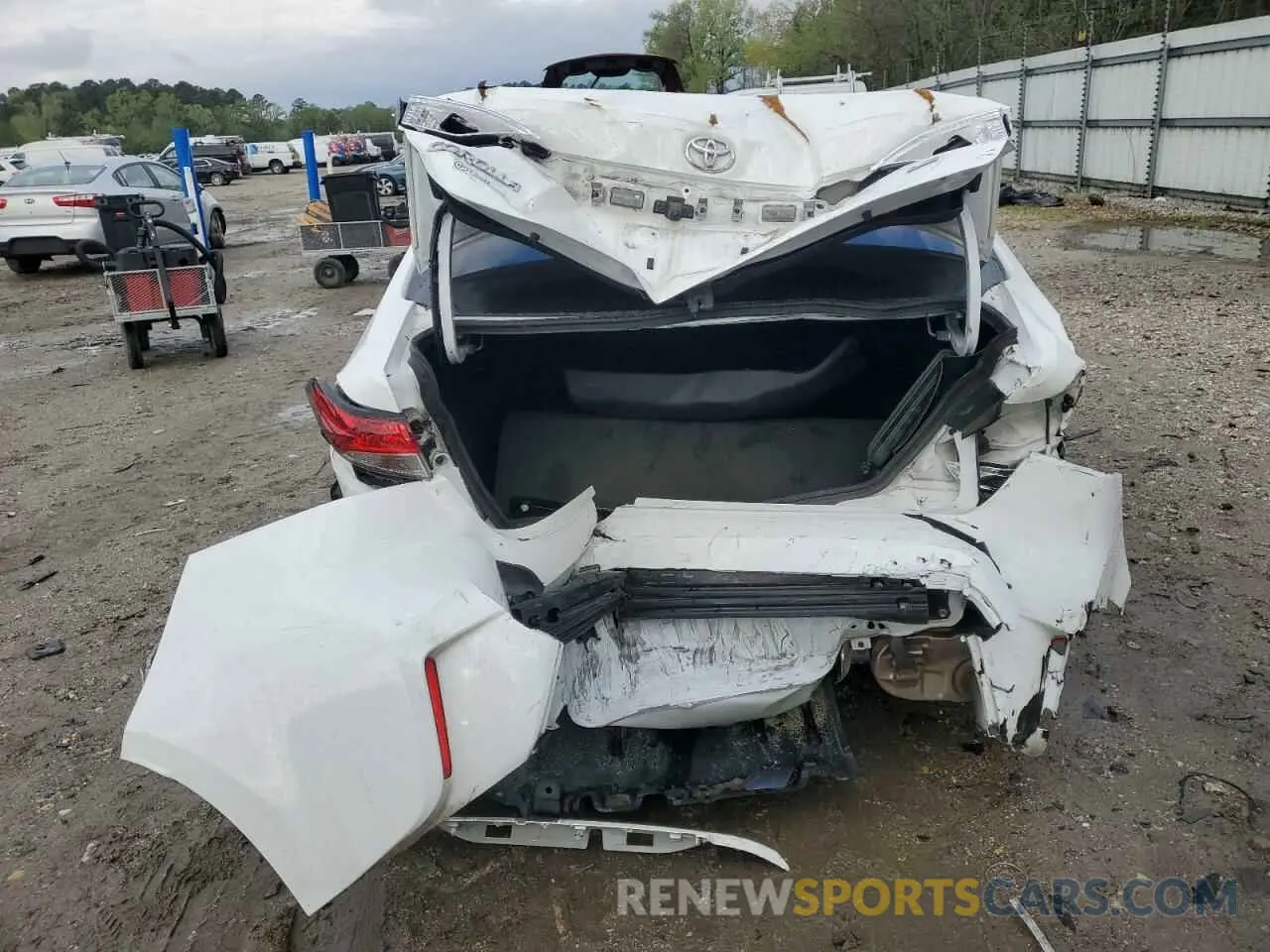 6 Photograph of a damaged car 5YFEPMAE1NP374813 TOYOTA COROLLA 2022