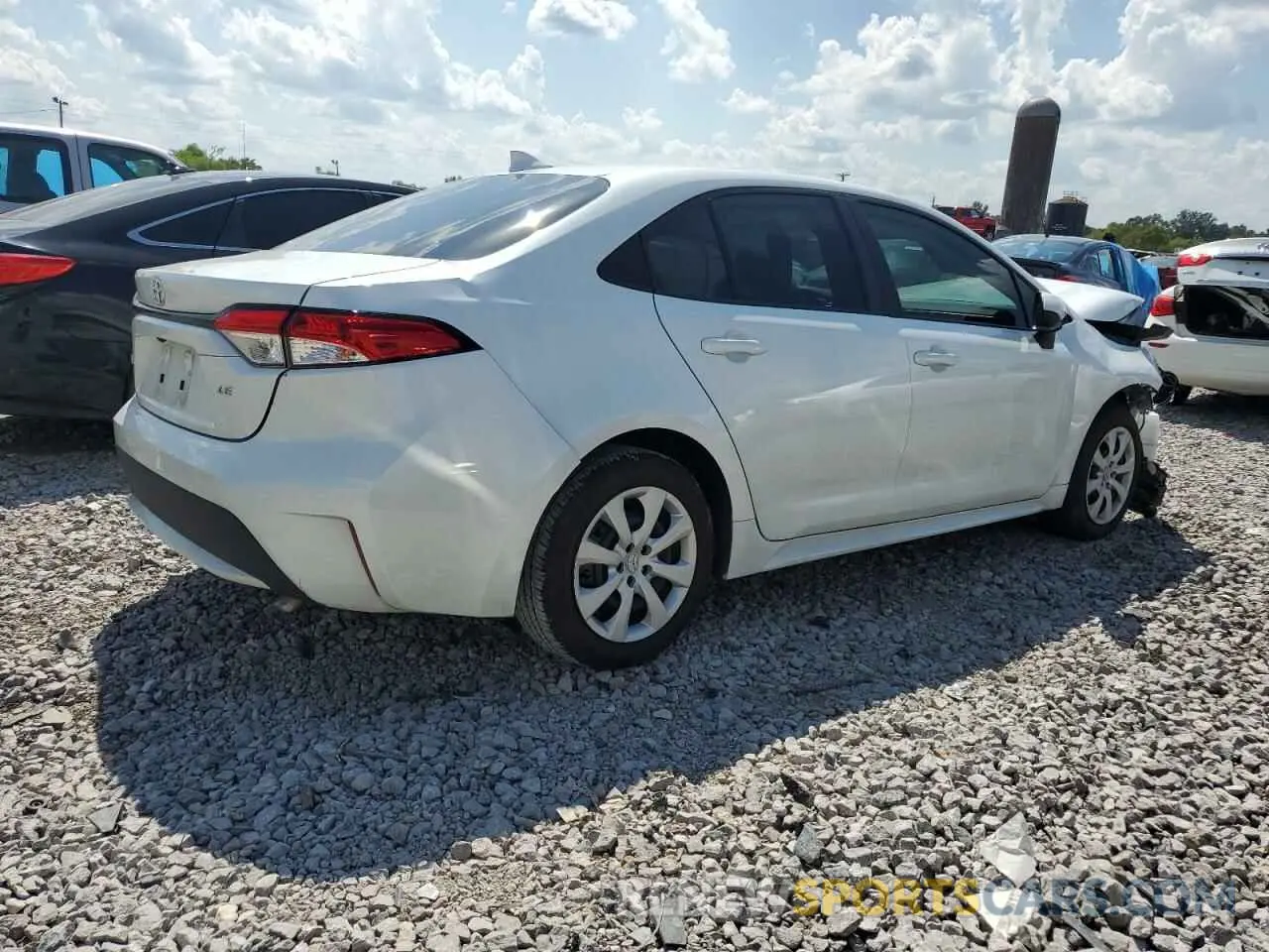 3 Photograph of a damaged car 5YFEPMAE1NP381860 TOYOTA COROLLA 2022