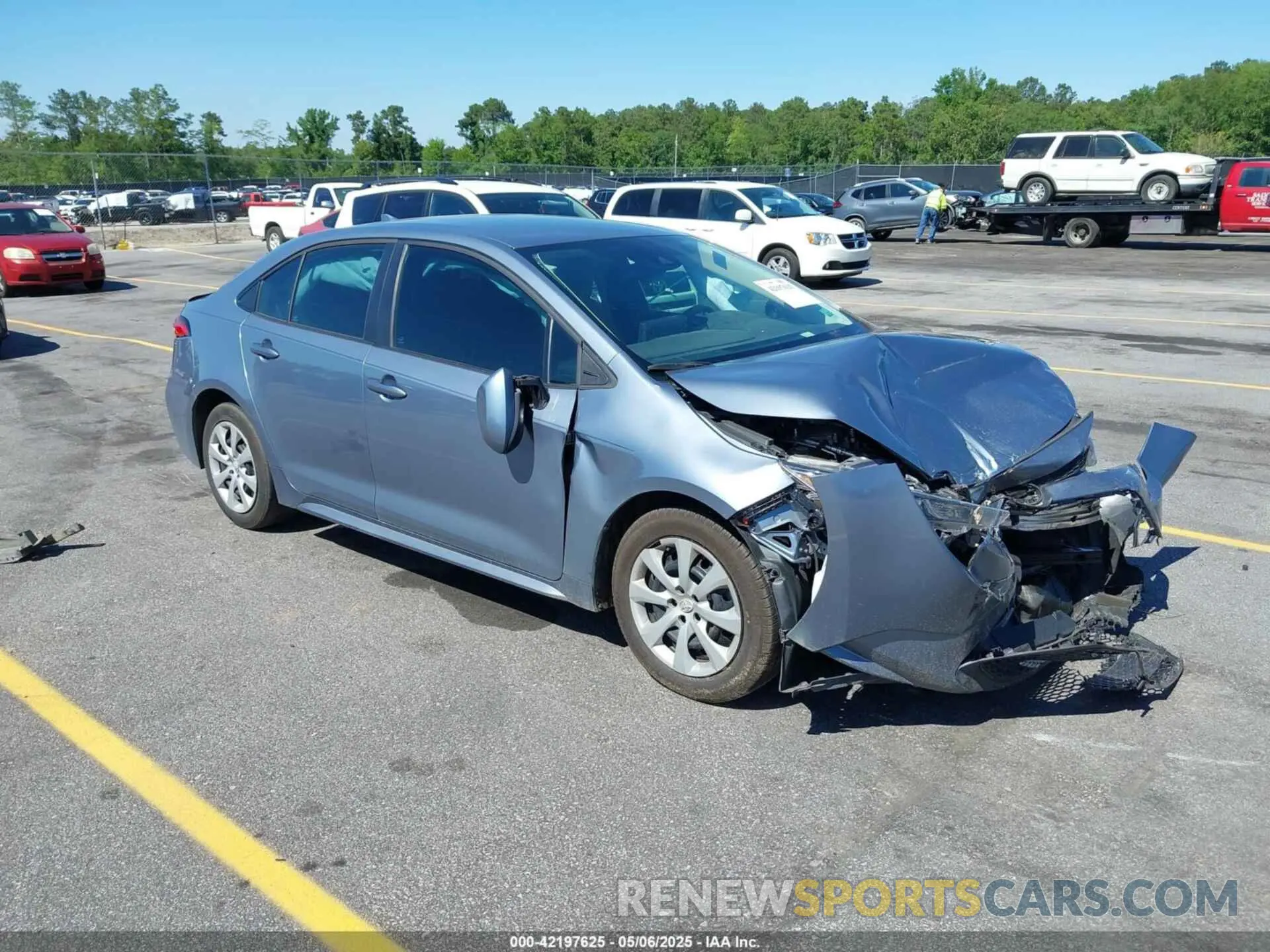 1 Photograph of a damaged car 5YFEPMAE1NP385620 TOYOTA COROLLA 2022