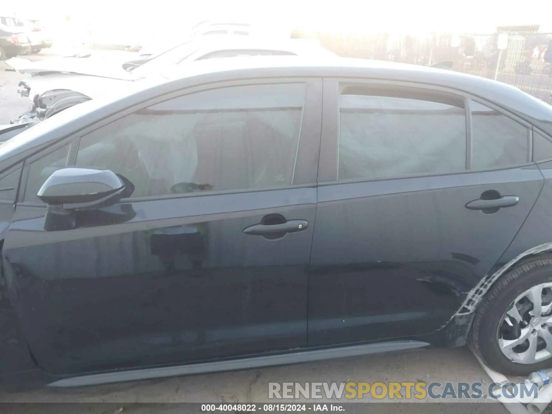 13 Photograph of a damaged car 5YFEPMAE1NP390218 TOYOTA COROLLA 2022